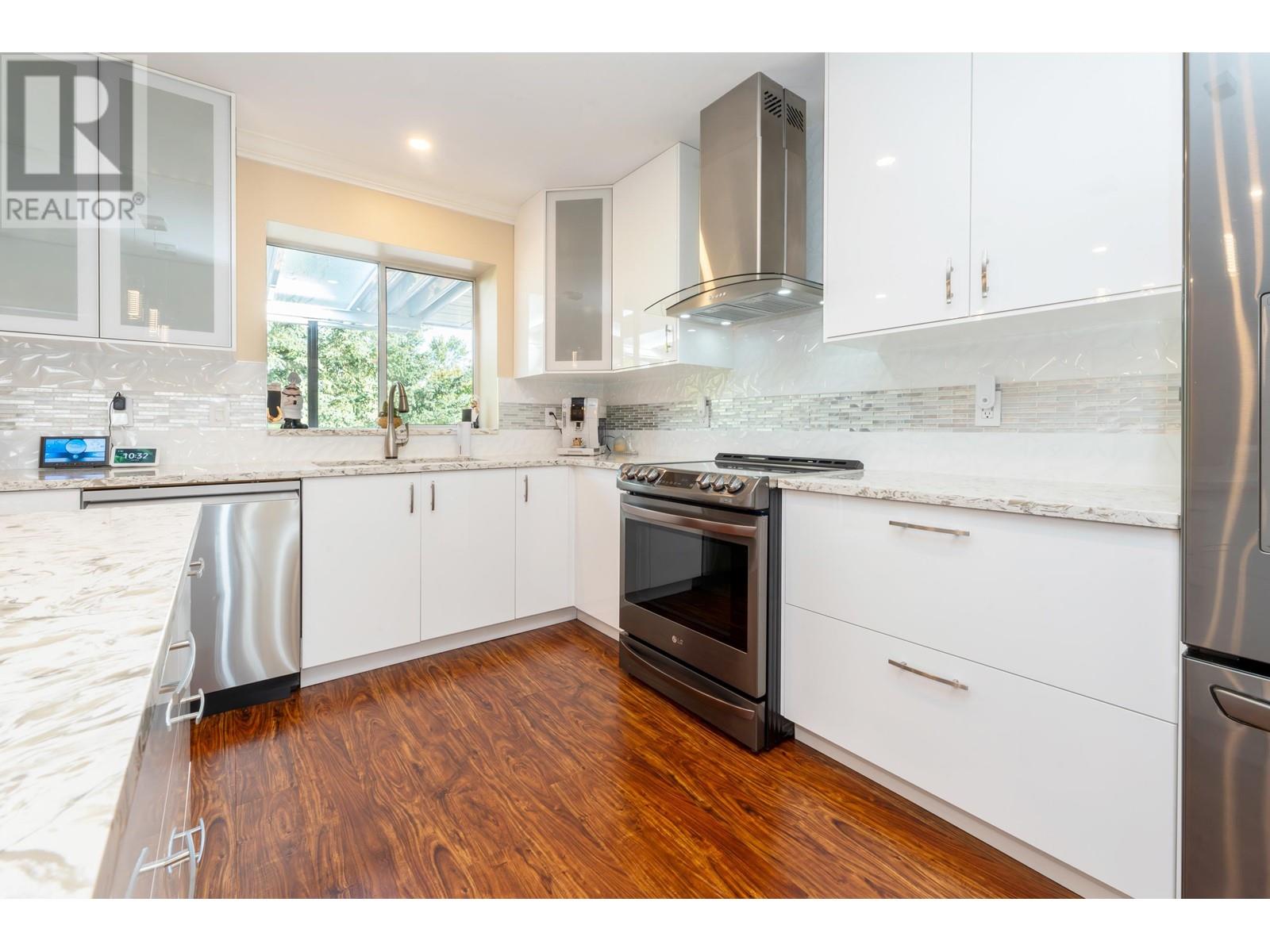 22877 125a Avenue, Maple Ridge, British Columbia  V2X 0N3 - Photo 6 - R2823819