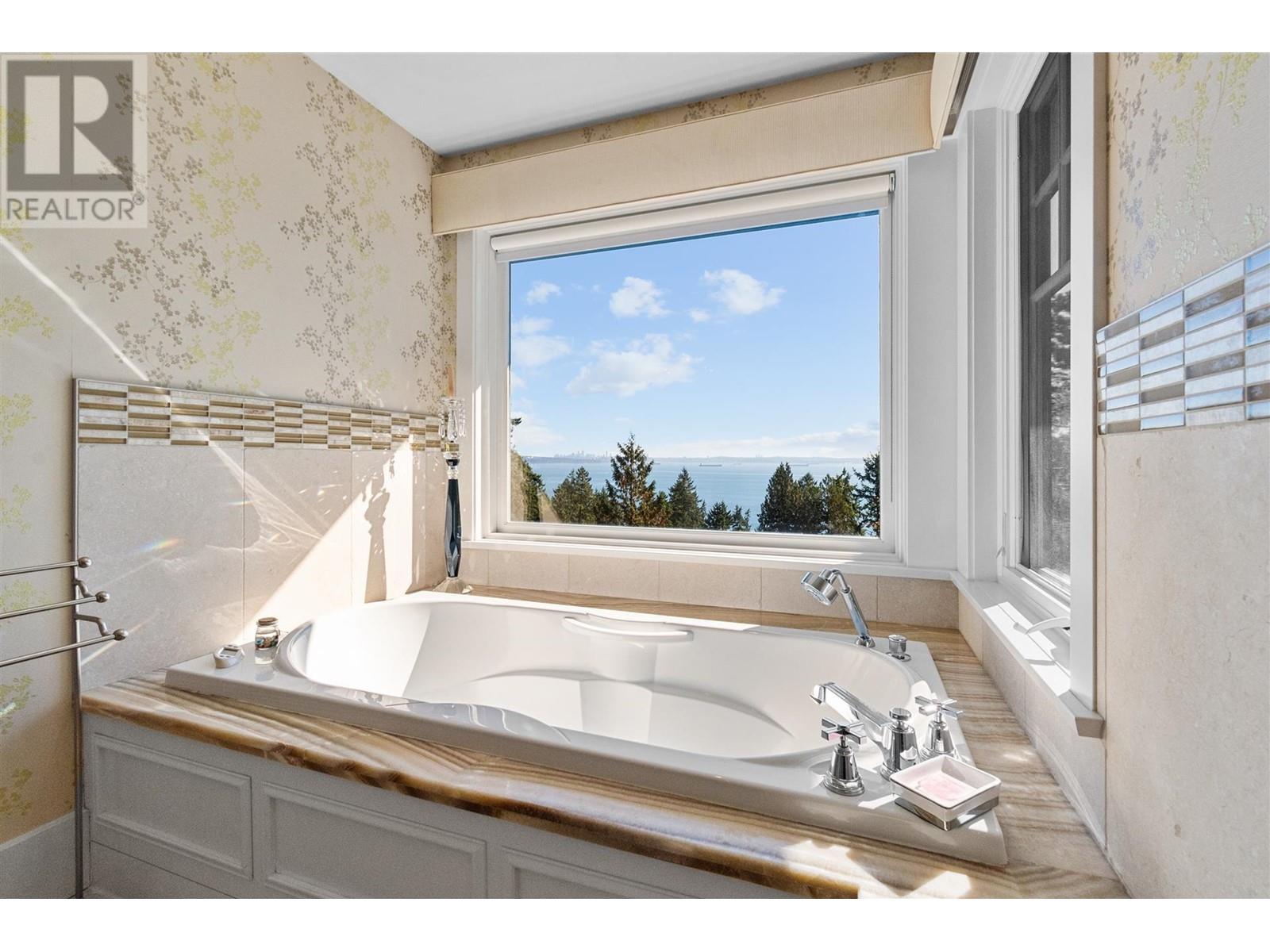 4668 Clovelly Walk, West Vancouver, British Columbia  V7W 1H5 - Photo 14 - R2823740