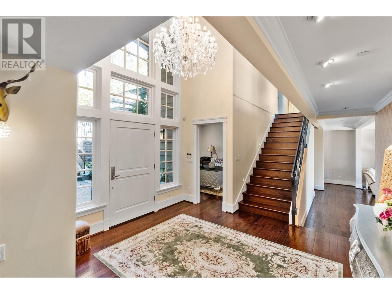 4668 Clovelly Walk, West Vancouver, British Columbia  V7W 1H5 - Photo 2 - R2823740