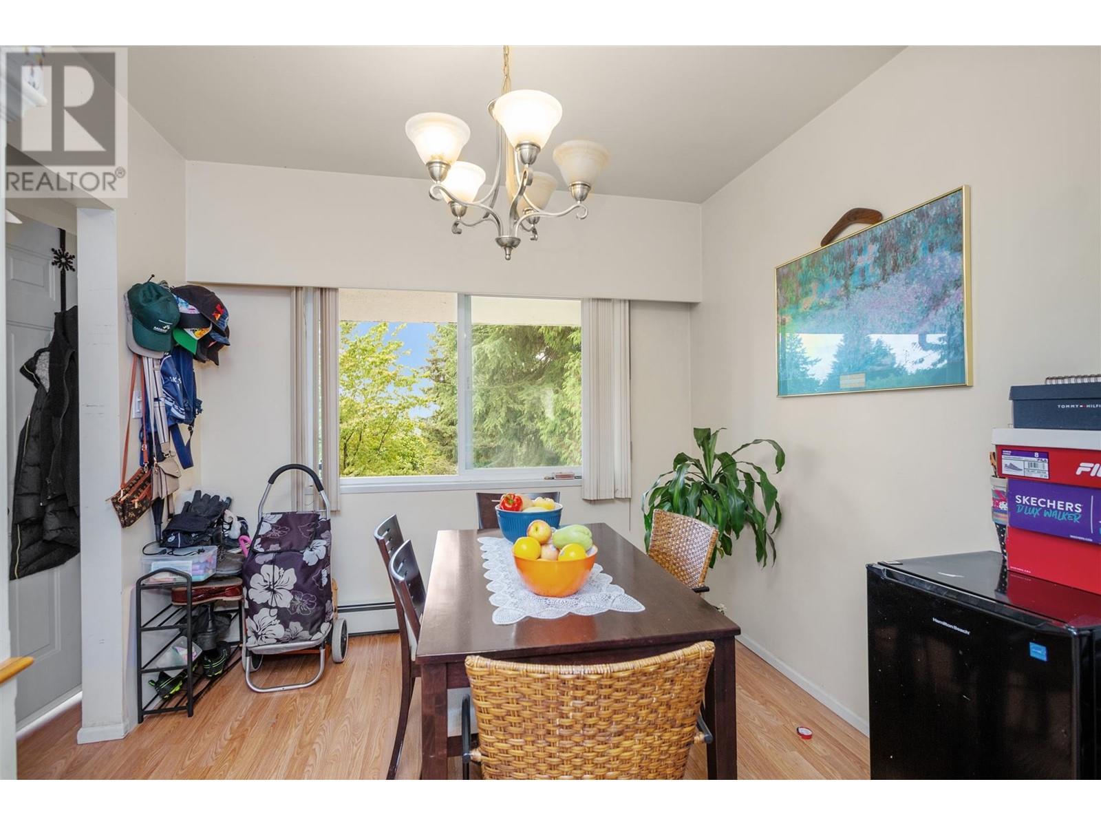 4355 Winnifred Street, Burnaby, British Columbia  V5J 2S7 - Photo 2 - R2823021