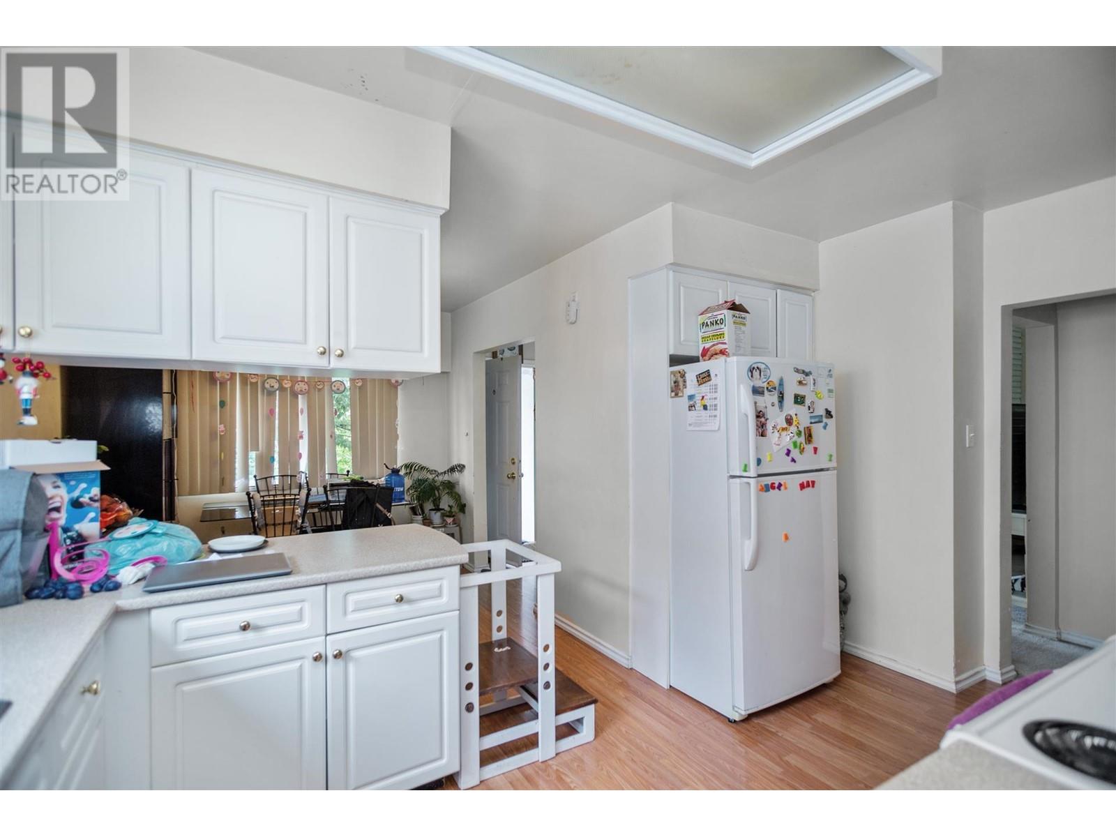 4355 Winnifred Street, Burnaby, British Columbia  V5J 2S7 - Photo 5 - R2823021
