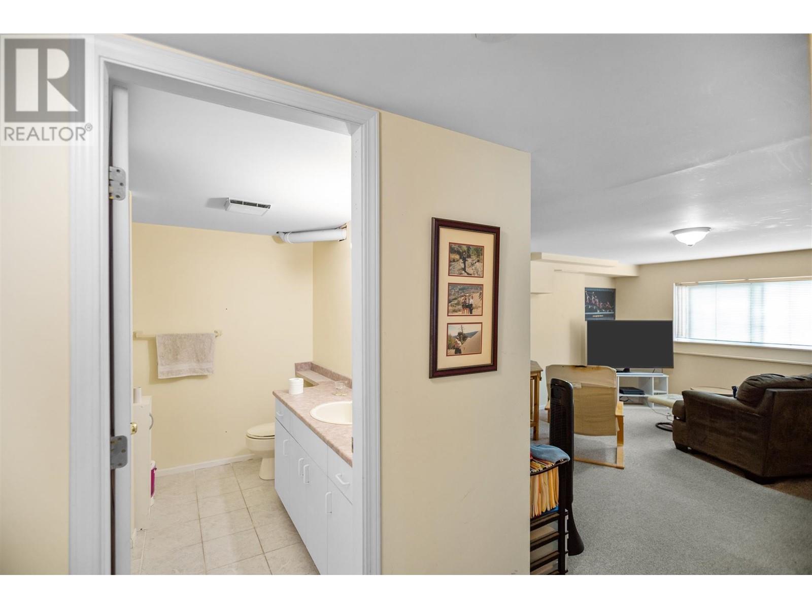 4355 Winnifred Street, Burnaby, British Columbia  V5J 2S7 - Photo 32 - R2823021
