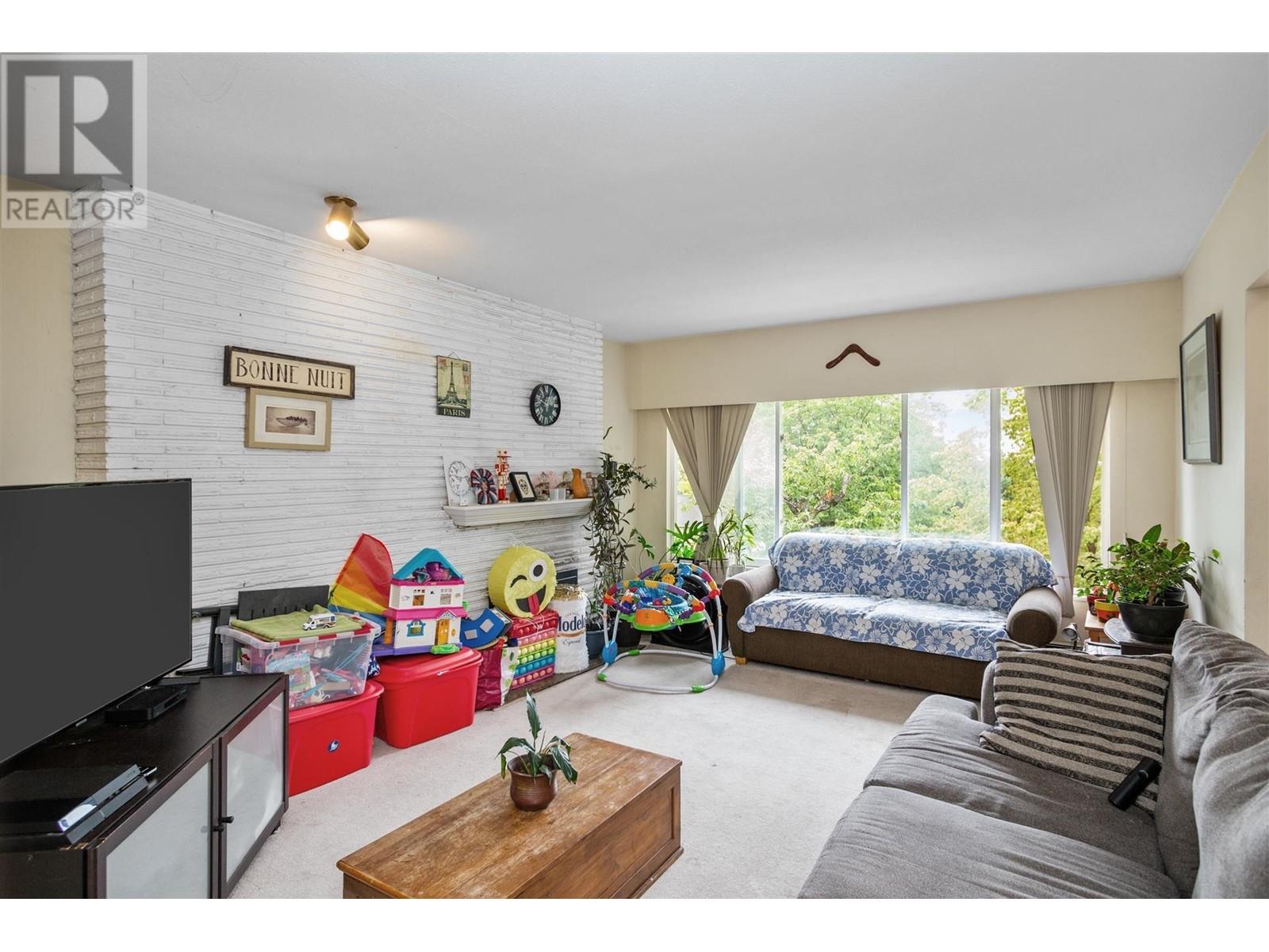 4355 Winnifred Street, Burnaby, British Columbia  V5J 2S7 - Photo 17 - R2823021