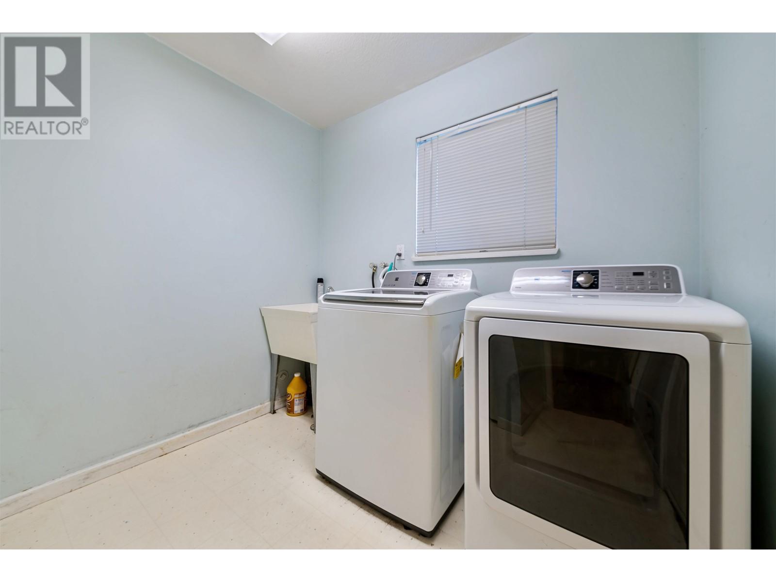 1568 Wintergreen Place, Coquitlam, British Columbia  V3E 2V5 - Photo 24 - R2823686