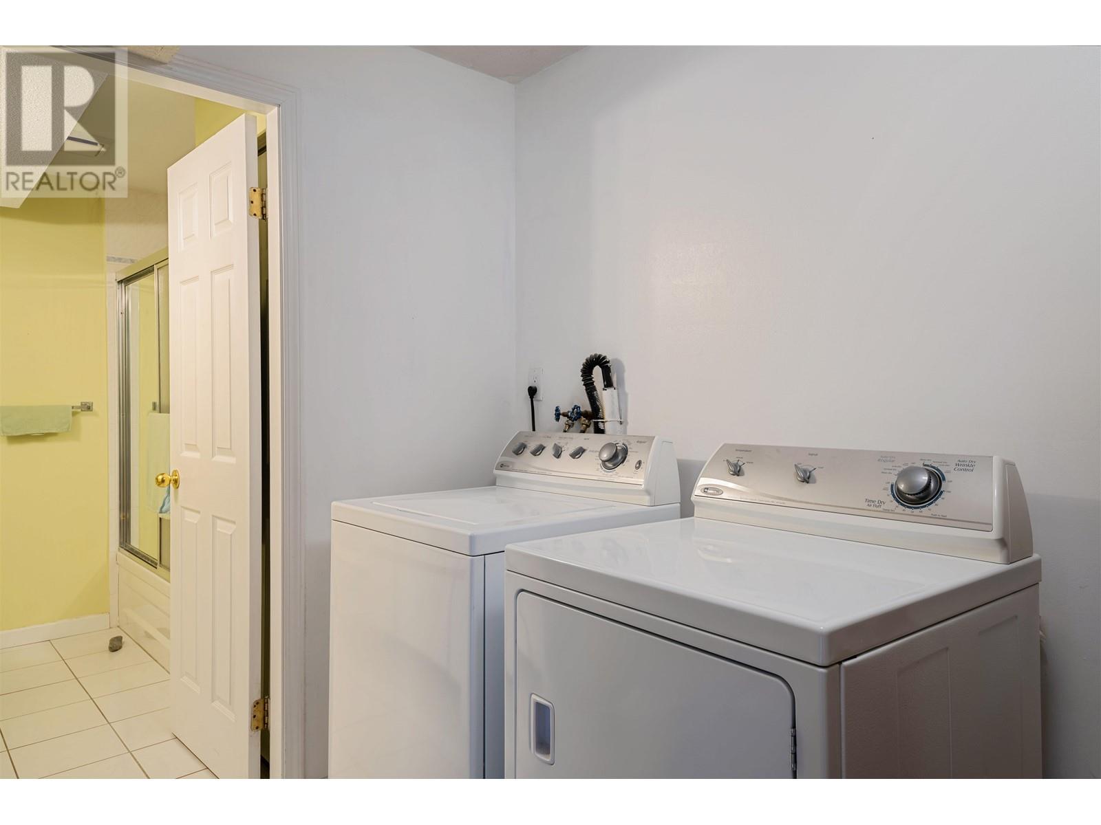 1568 Wintergreen Place, Coquitlam, British Columbia  V3E 2V5 - Photo 28 - R2823686