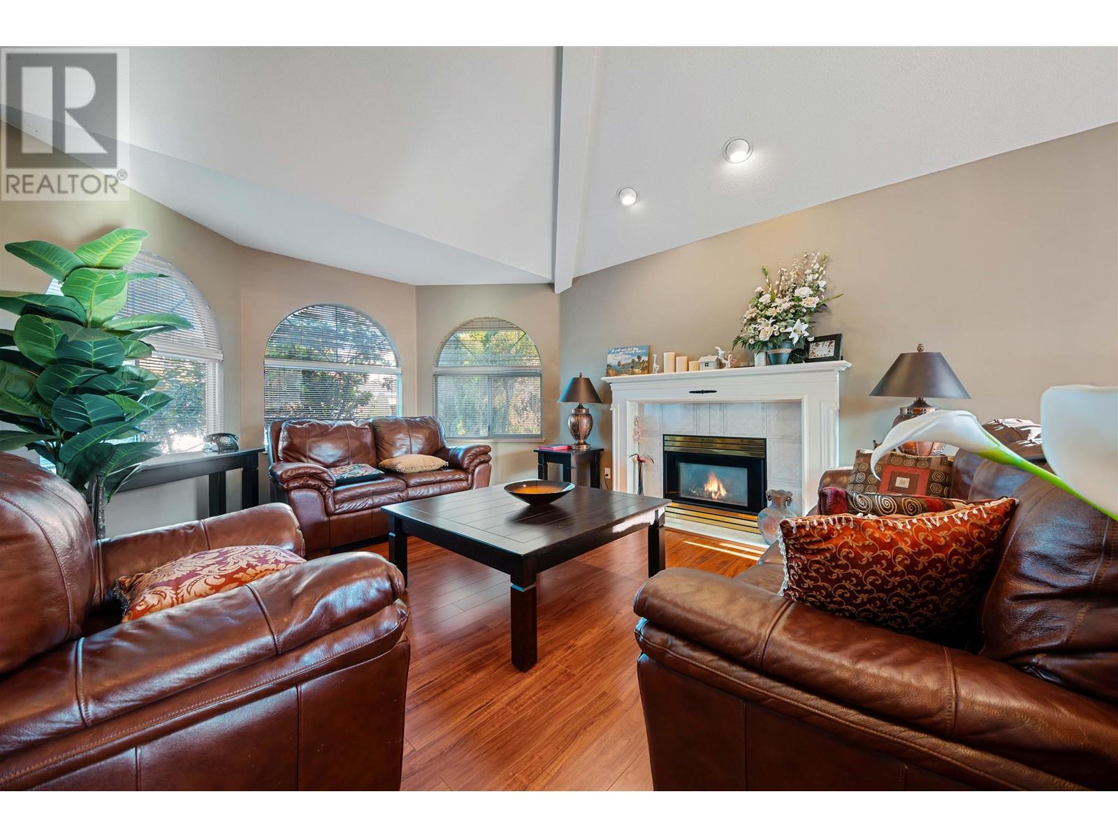 1568 Wintergreen Place, Coquitlam, British Columbia  V3E 2V5 - Photo 4 - R2823686