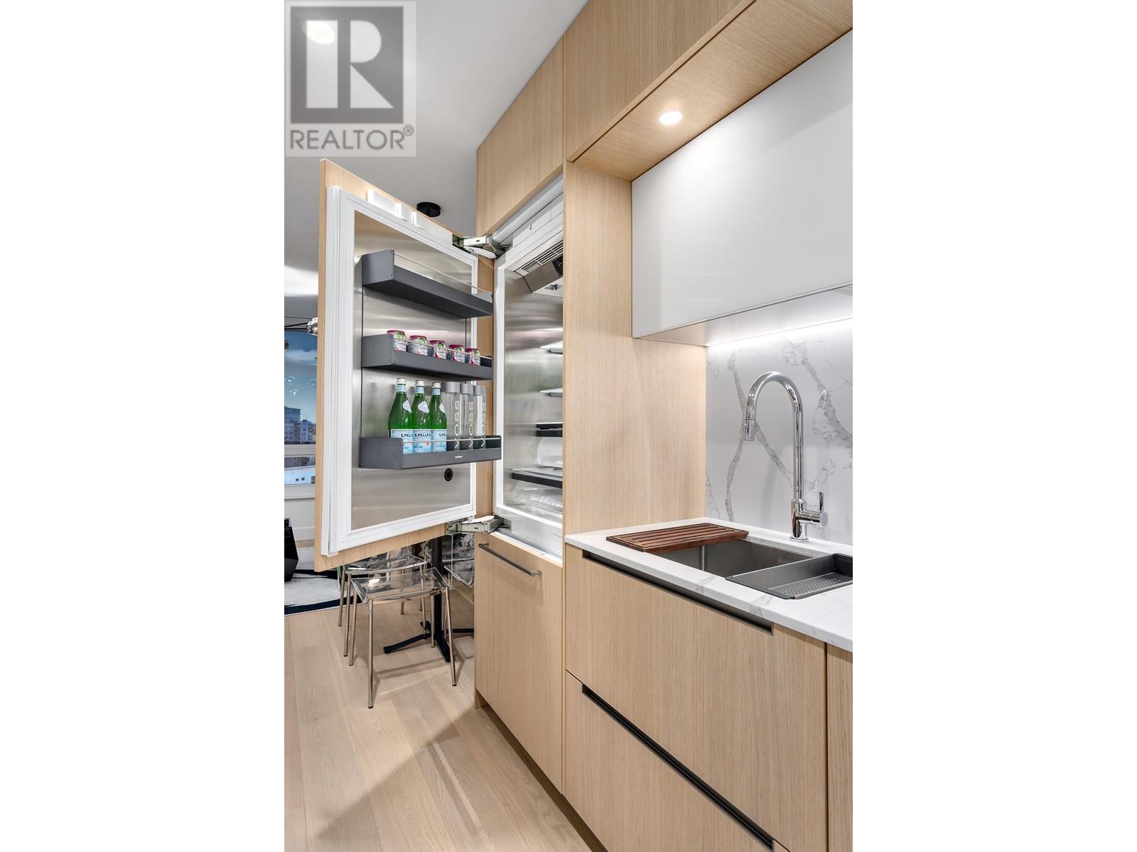 706 2323 Fir Street, Vancouver, British Columbia  V0V 0V0 - Photo 13 - R2808907