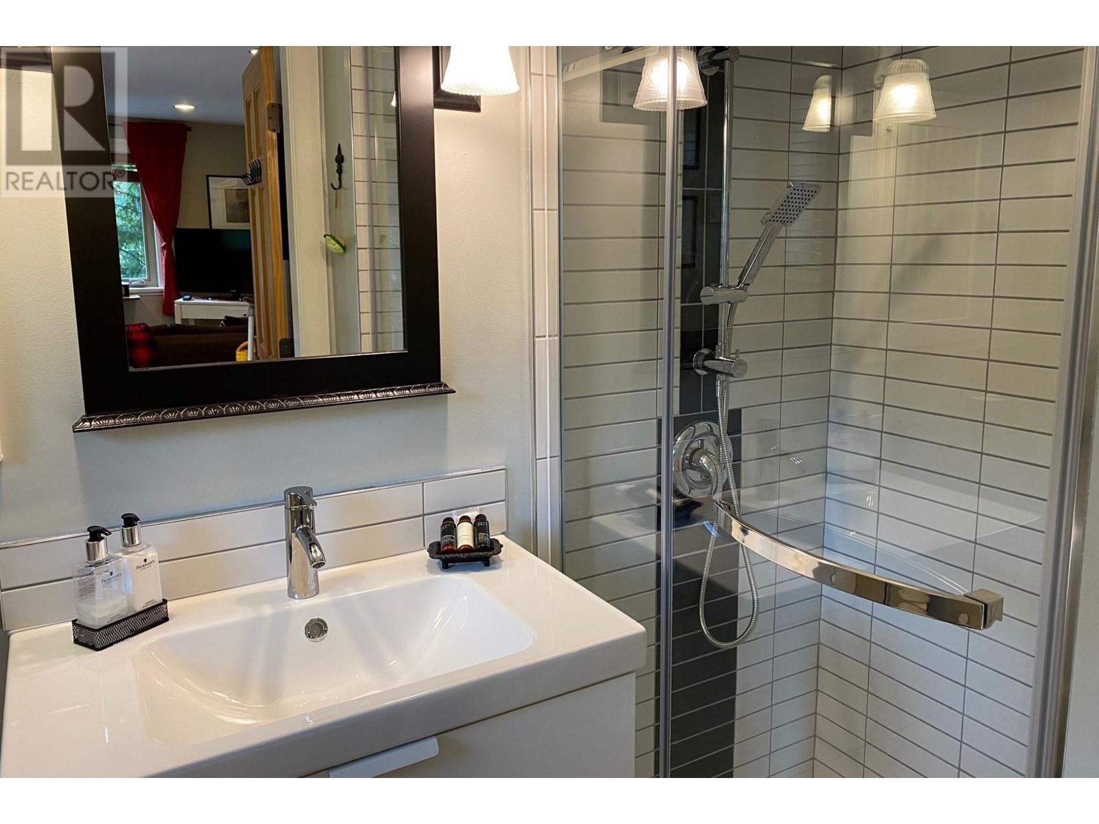 2094 Parkside Lane, North Vancouver, British Columbia  V7G 1X5 - Photo 33 - R2823503