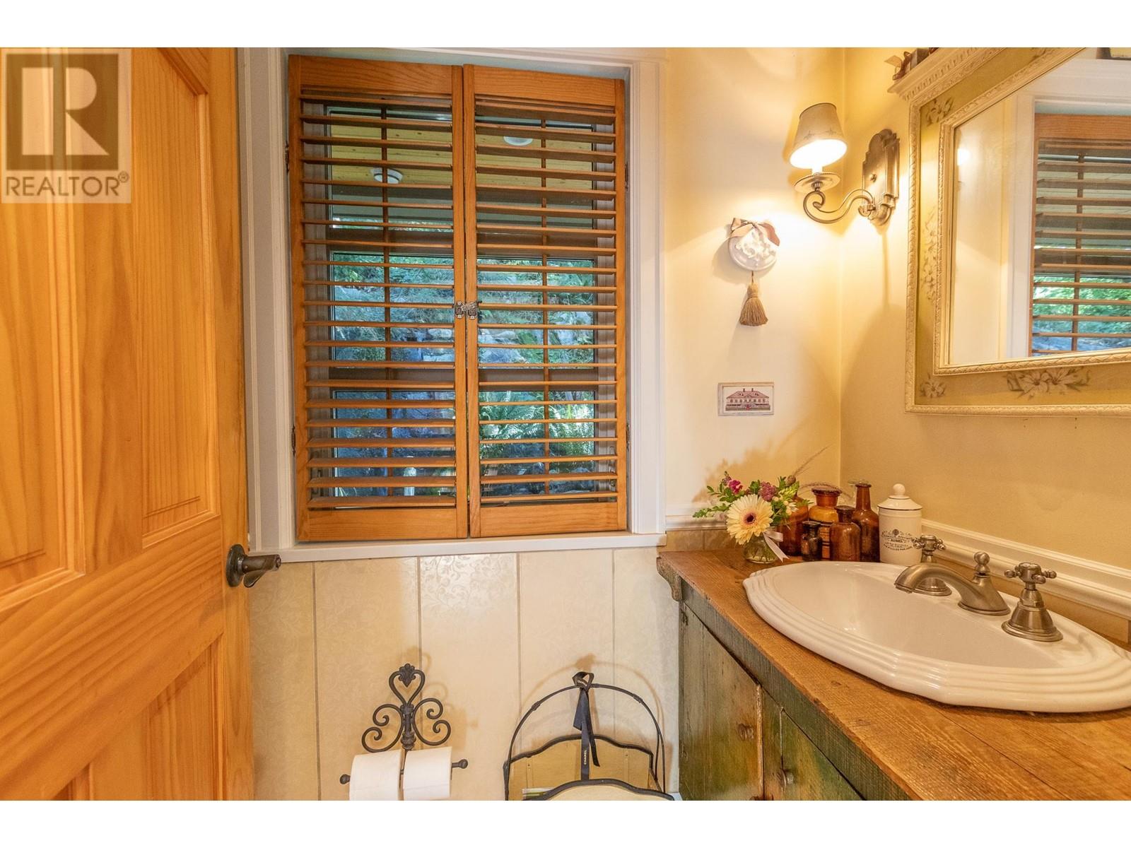 2094 Parkside Lane, North Vancouver, British Columbia  V7G 1X5 - Photo 20 - R2823503