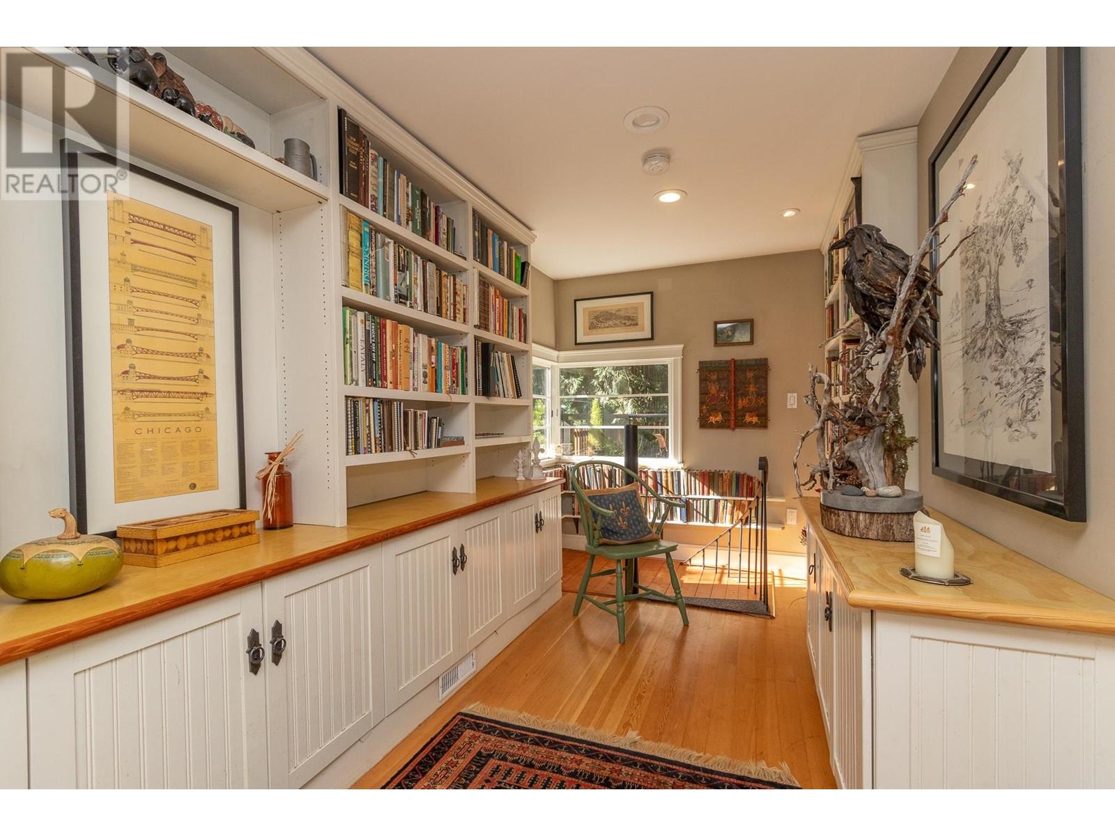 2094 Parkside Lane, North Vancouver, British Columbia  V7G 1X5 - Photo 11 - R2823503