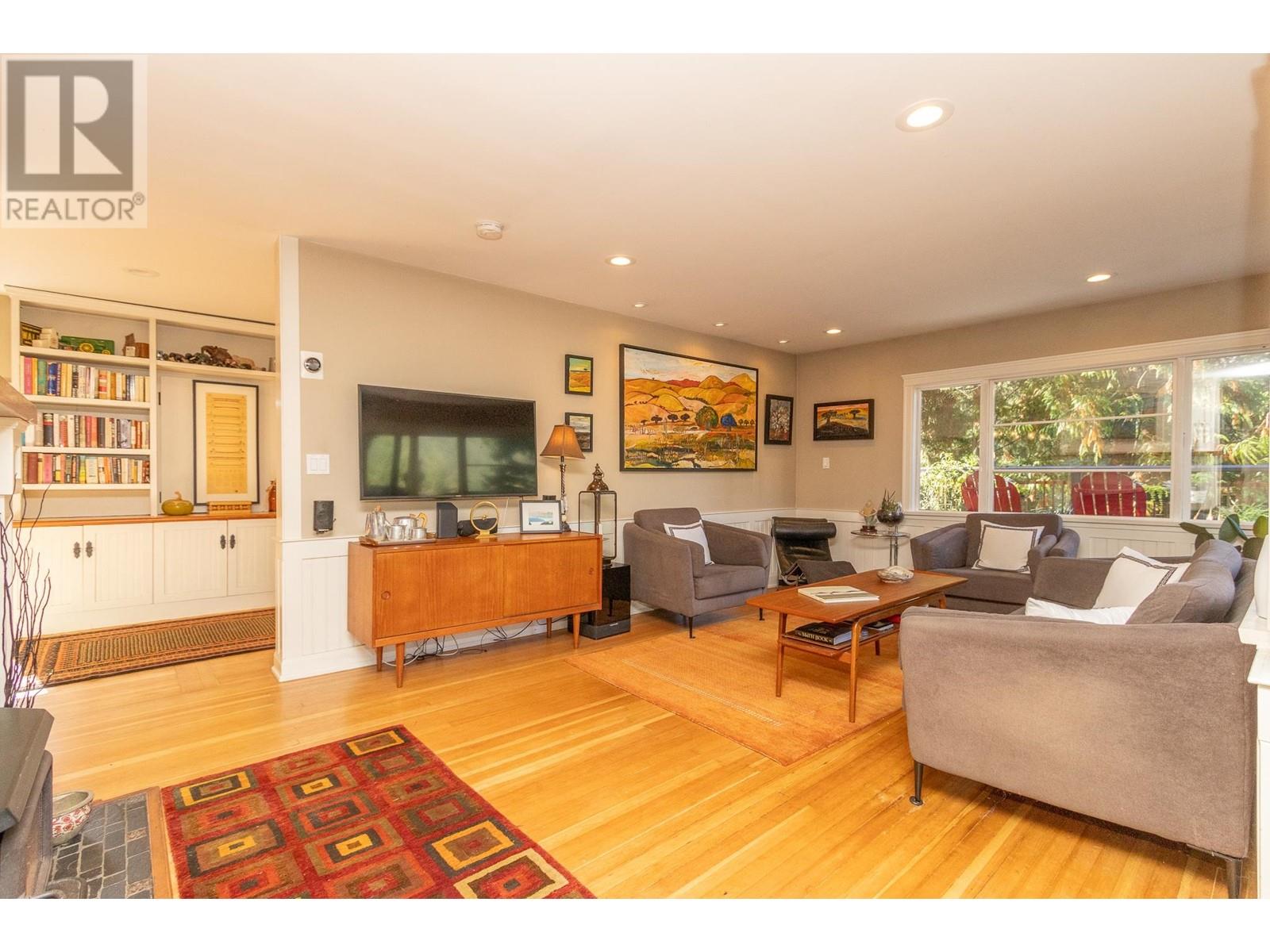 2094 Parkside Lane, North Vancouver, British Columbia  V7G 1X5 - Photo 15 - R2823503