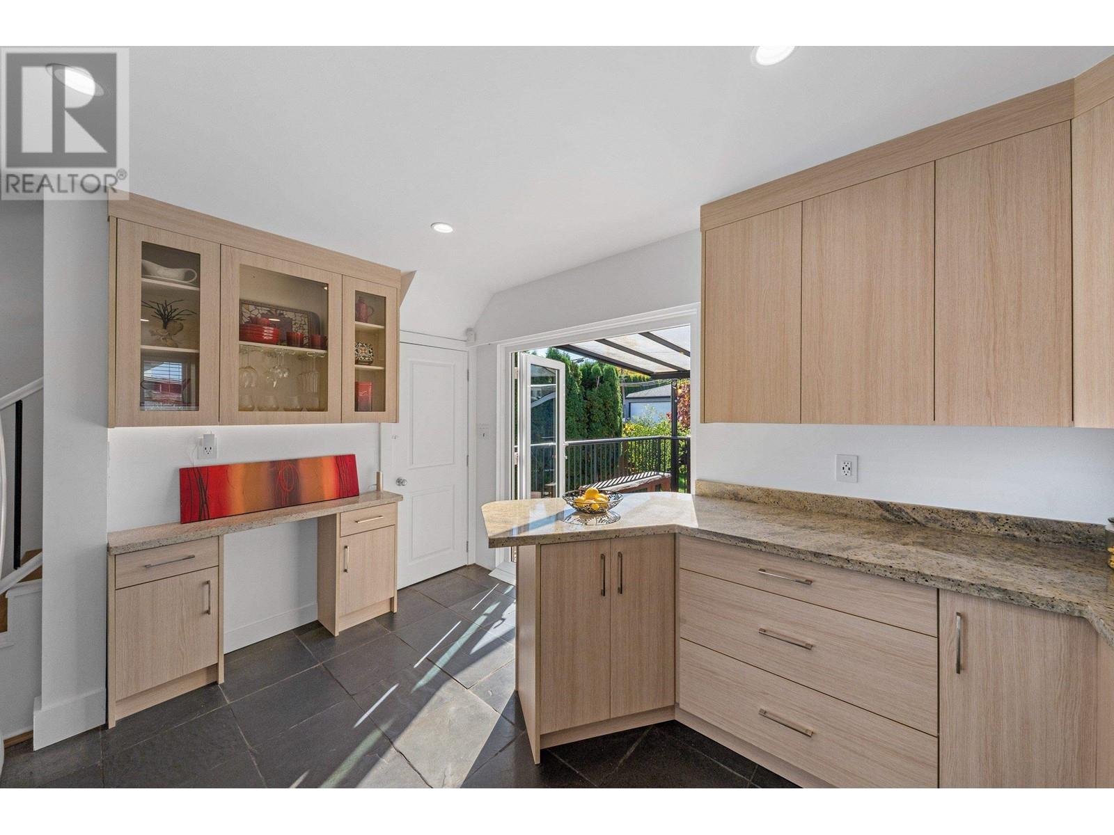 2766 Charles Street, Vancouver, British Columbia  V5K 3A7 - Photo 14 - R2823757