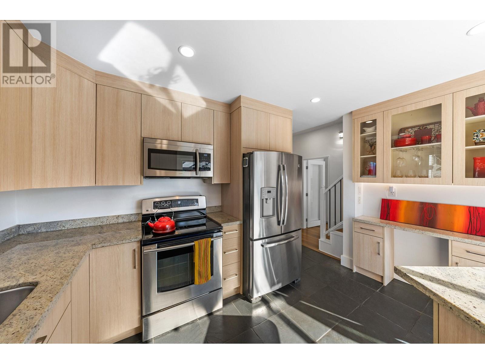 2766 Charles Street, Vancouver, British Columbia  V5K 3A7 - Photo 13 - R2823757