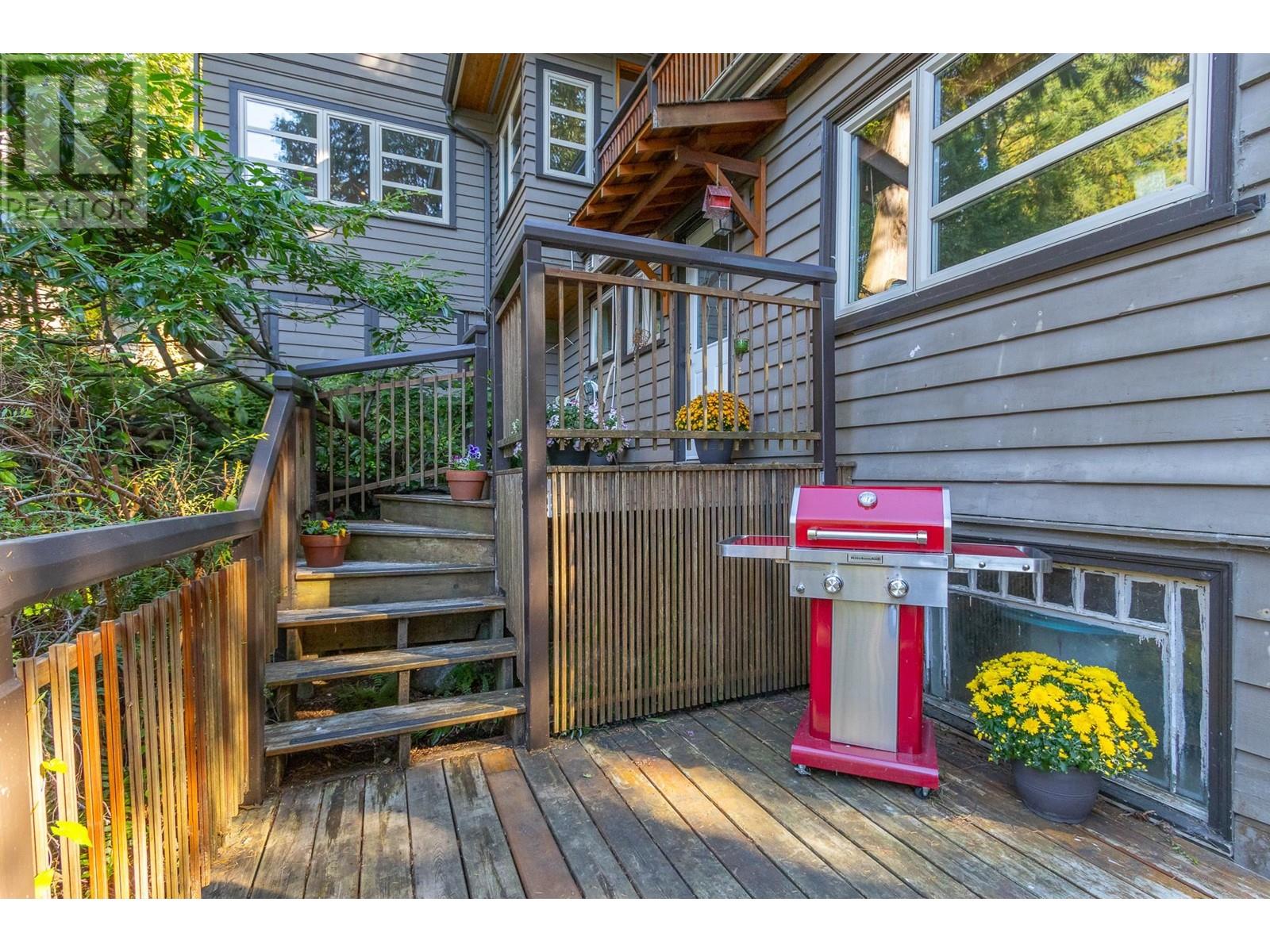 2094 Parkside Lane, North Vancouver, British Columbia  V7G 1X5 - Photo 36 - R2823503