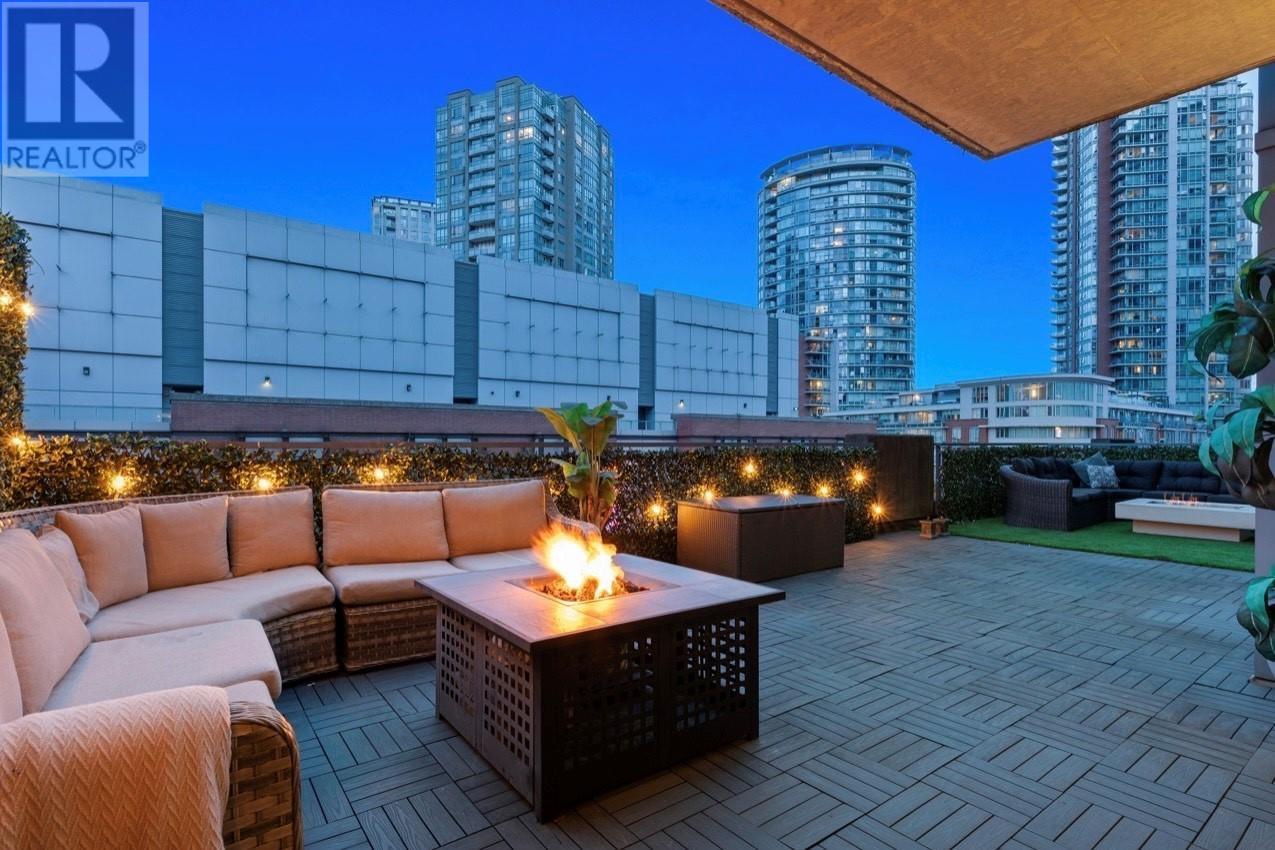 312 555 ABBOTT STREET, vancouver, British Columbia