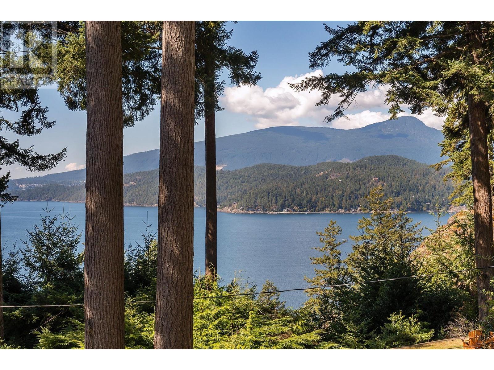 983 Privateer Road, Bowen Island, British Columbia  V0N 1G2 - Photo 2 - R2813759