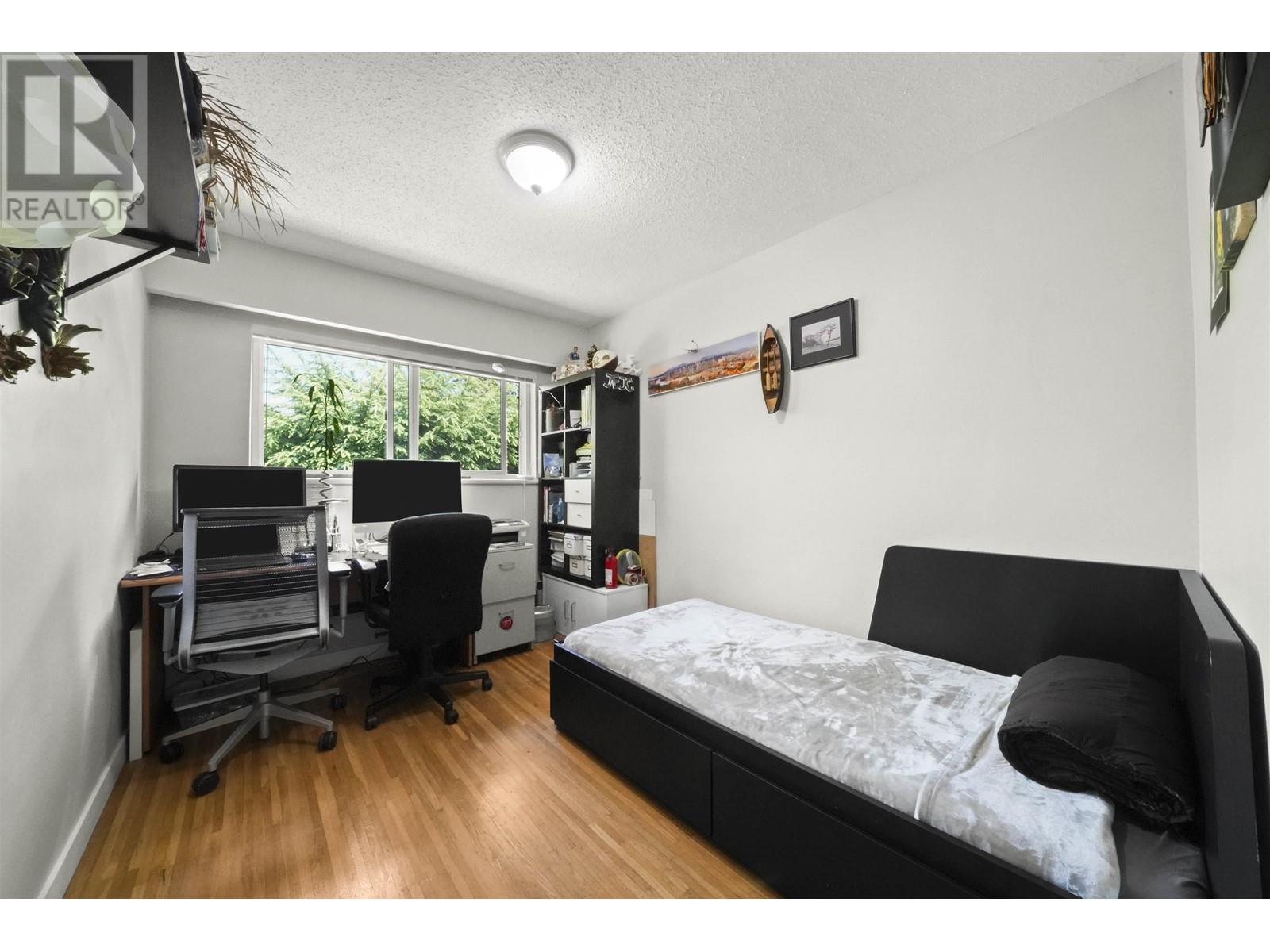 908 Lillian Street, Coquitlam, British Columbia  V3J 5C4 - Photo 10 - R2823858