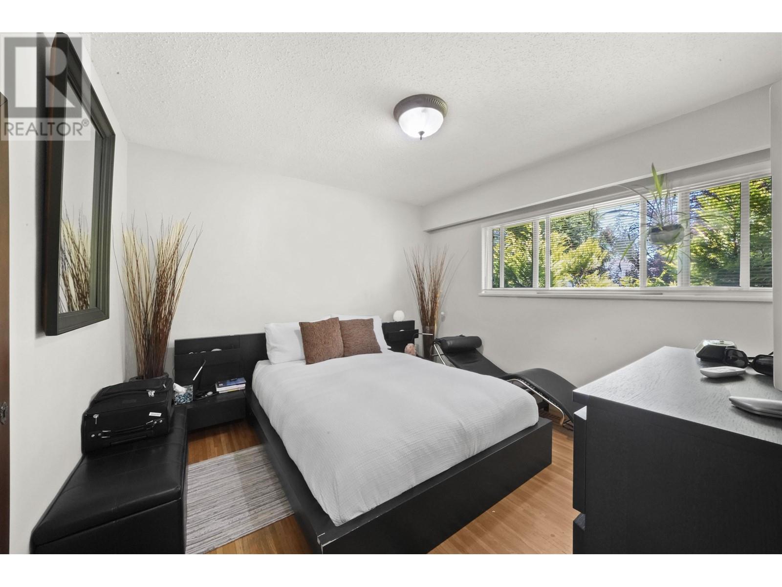 908 Lillian Street, Coquitlam, British Columbia  V3J 5C4 - Photo 7 - R2823858