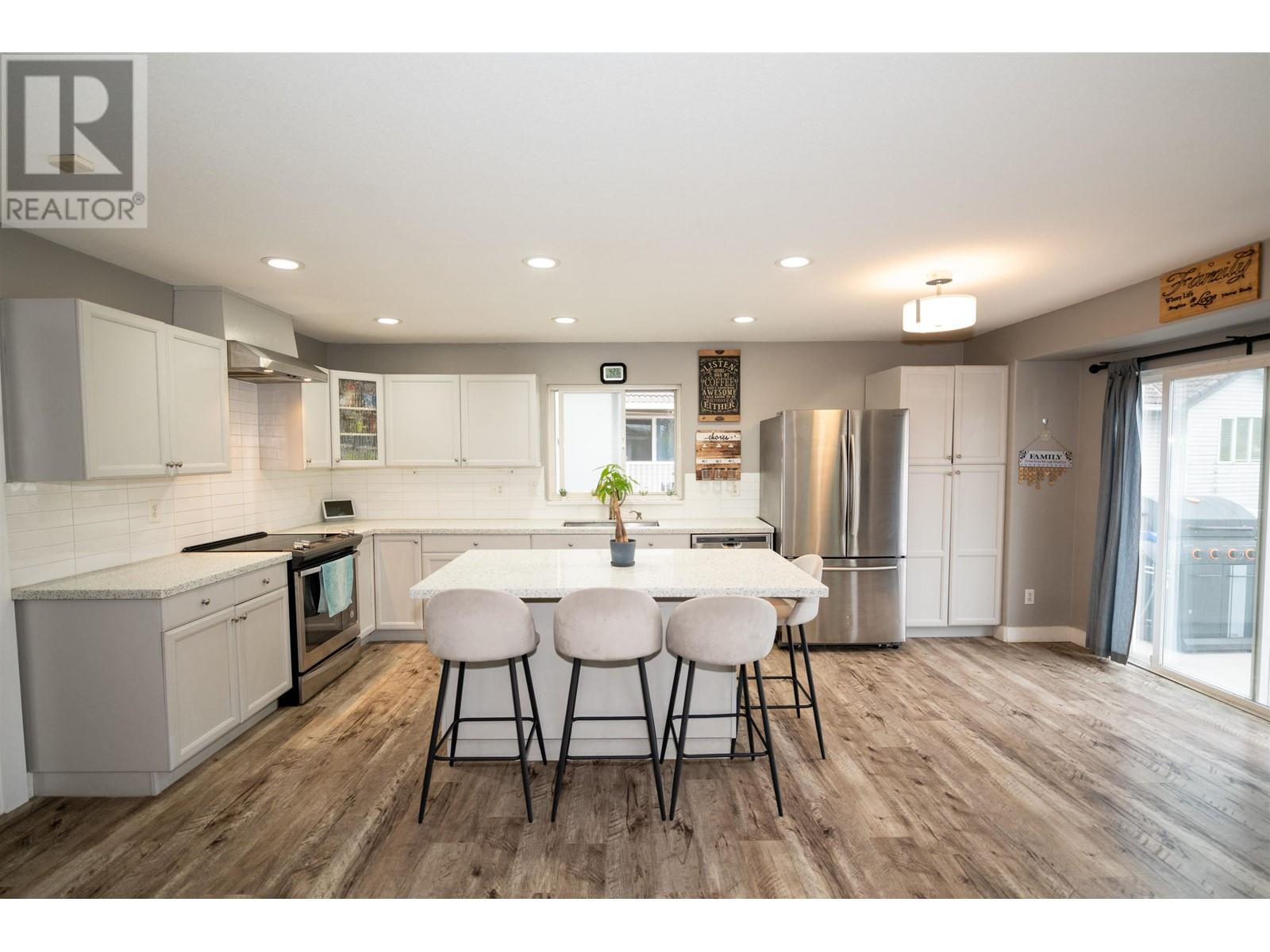 2543 Thames Crescent, Port Coquitlam, British Columbia  V3B 7S9 - Photo 3 - R2823863