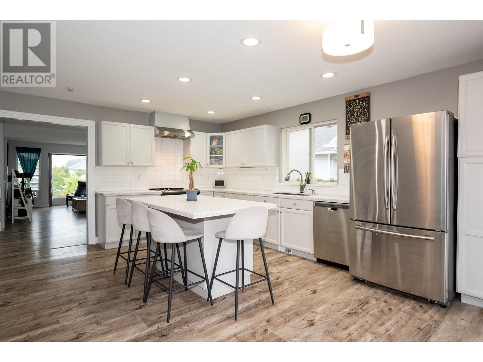 2543 Thames Crescent, Port Coquitlam, British Columbia  V3B 7S9 - Photo 5 - R2823863