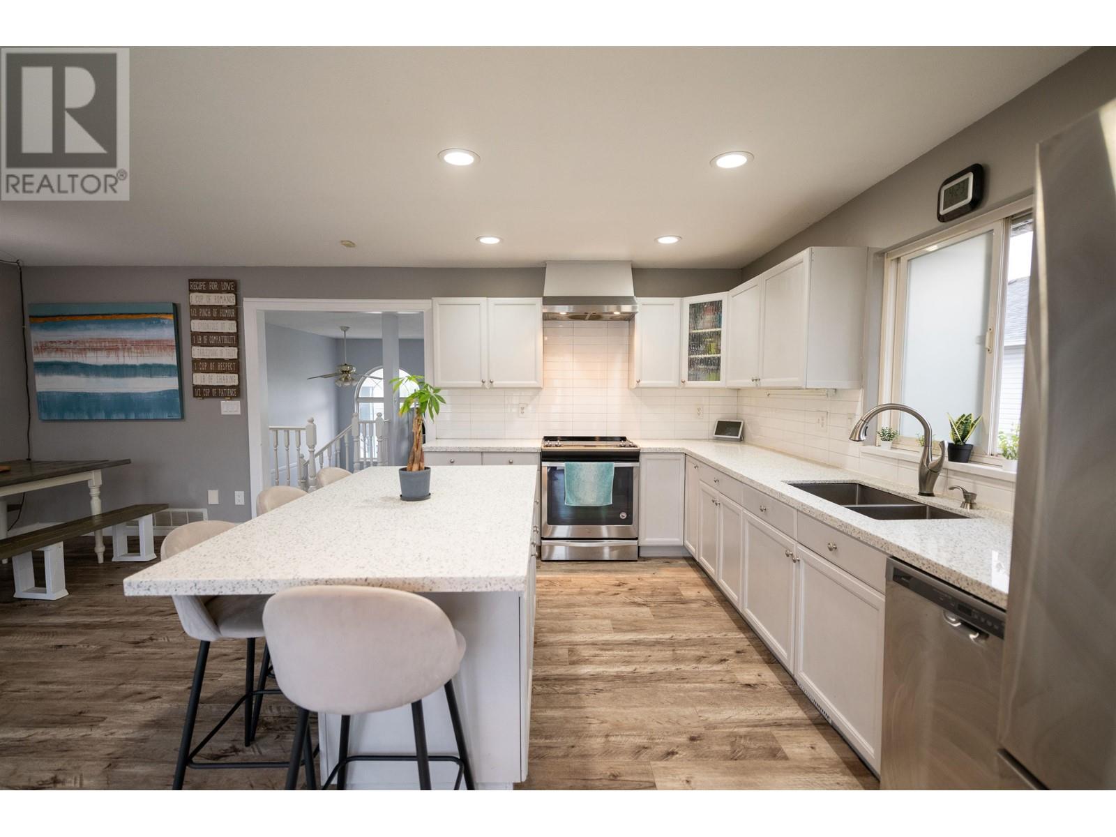 2543 Thames Crescent, Port Coquitlam, British Columbia  V3B 7S9 - Photo 6 - R2823863