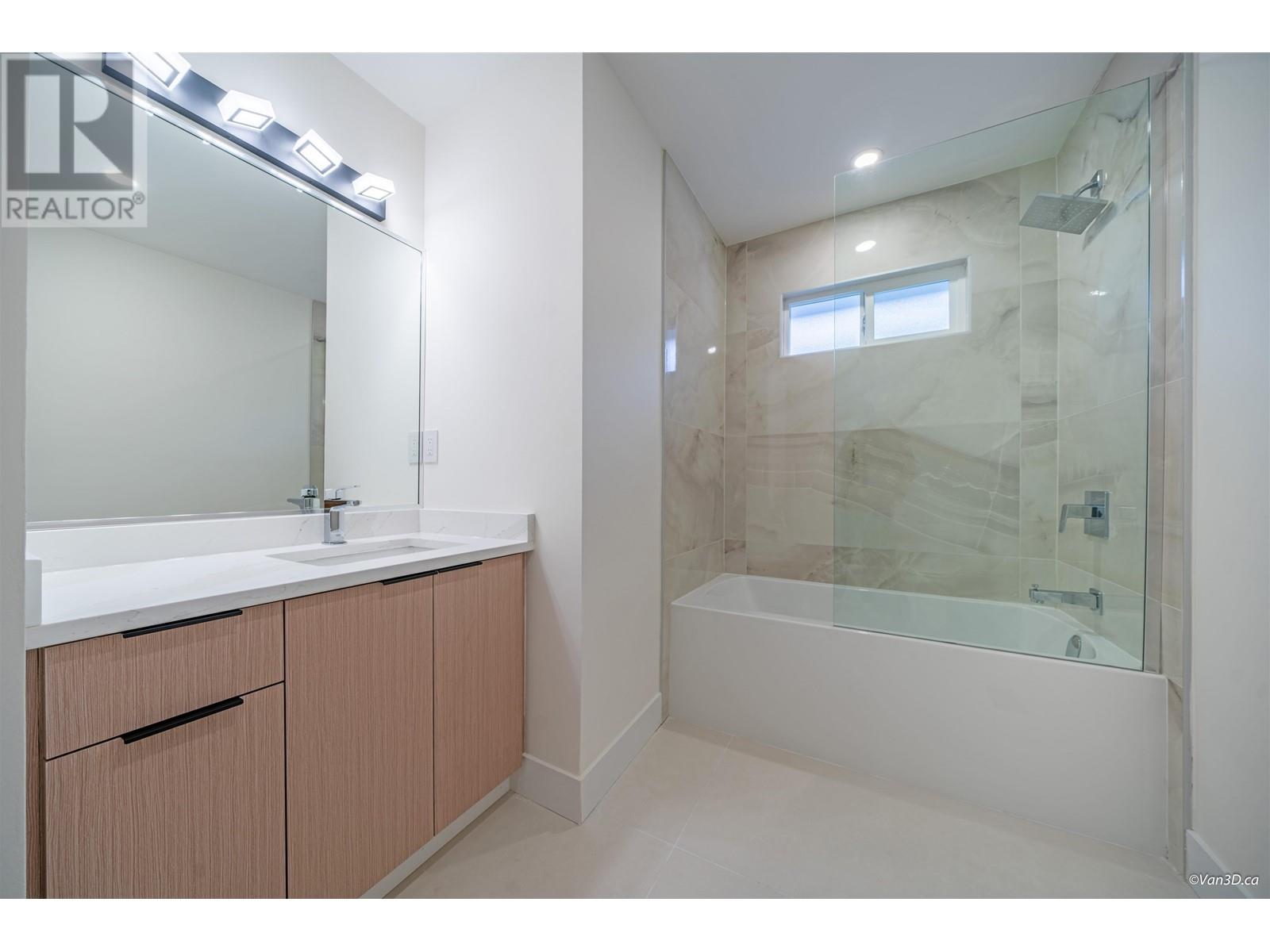 1828 Laurier Avenue, Port Coquitlam, British Columbia  V3B 2C4 - Photo 17 - R2823896