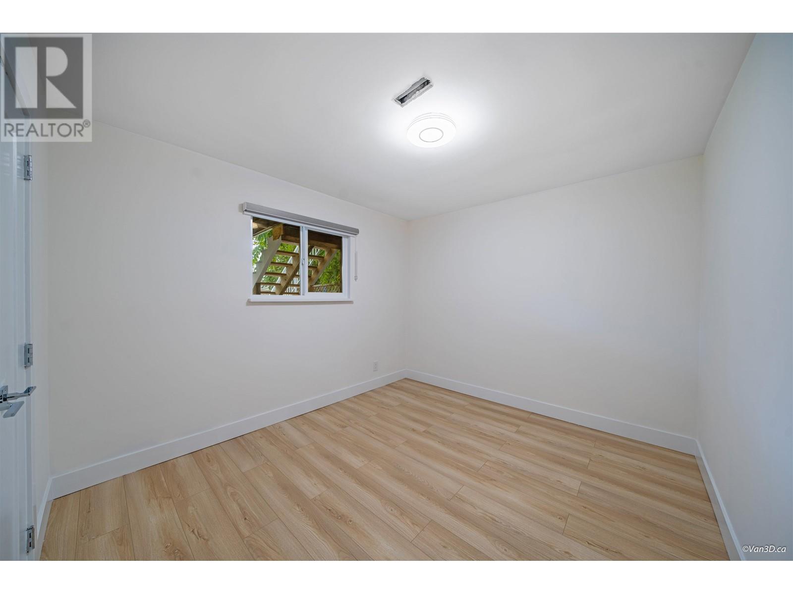 1828 Laurier Avenue, Port Coquitlam, British Columbia  V3B 2C4 - Photo 24 - R2823896