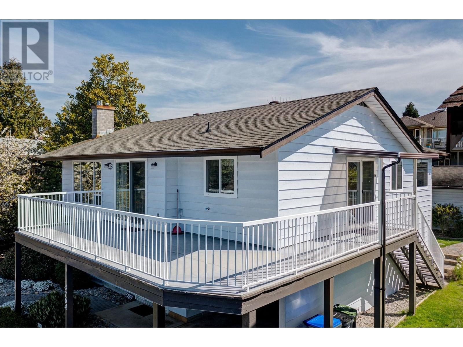 4764 Fir Road, Sechelt, British Columbia  V7Z 0B4 - Photo 3 - R2823938