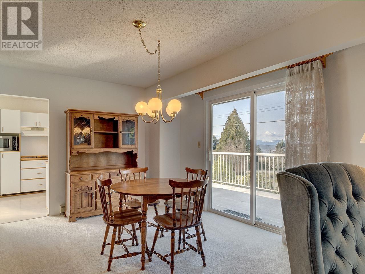 4764 Fir Road, Sechelt, British Columbia  V7Z 0B4 - Photo 9 - R2823938