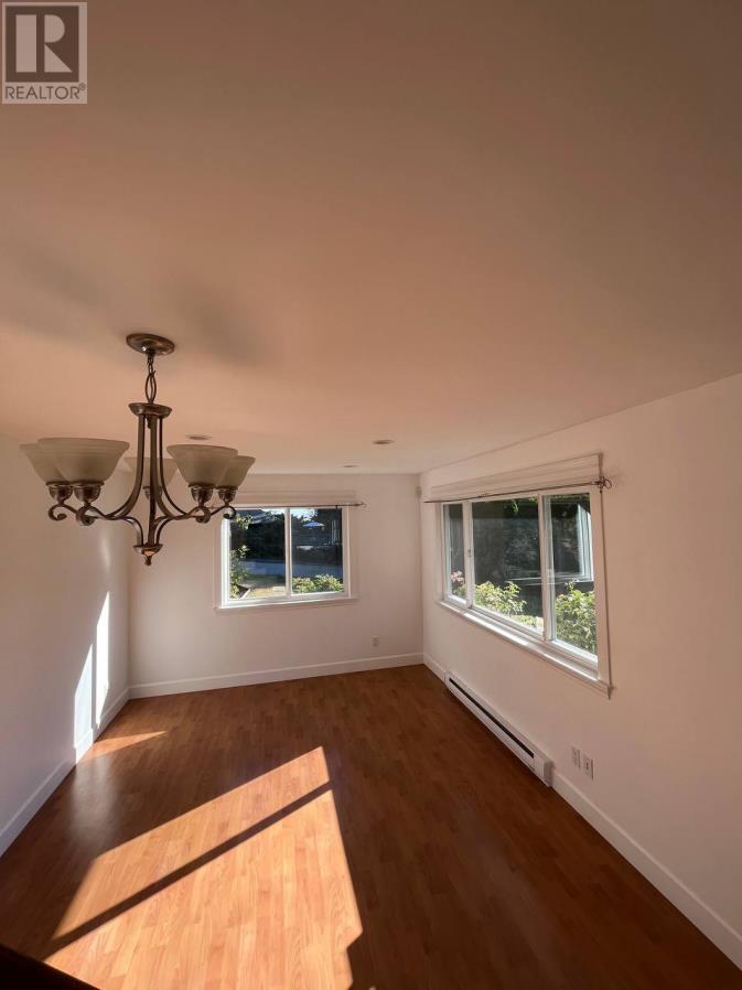 280 E Carisbrooke Road, North Vancouver, British Columbia  V7N 1N2 - Photo 3 - R2823897