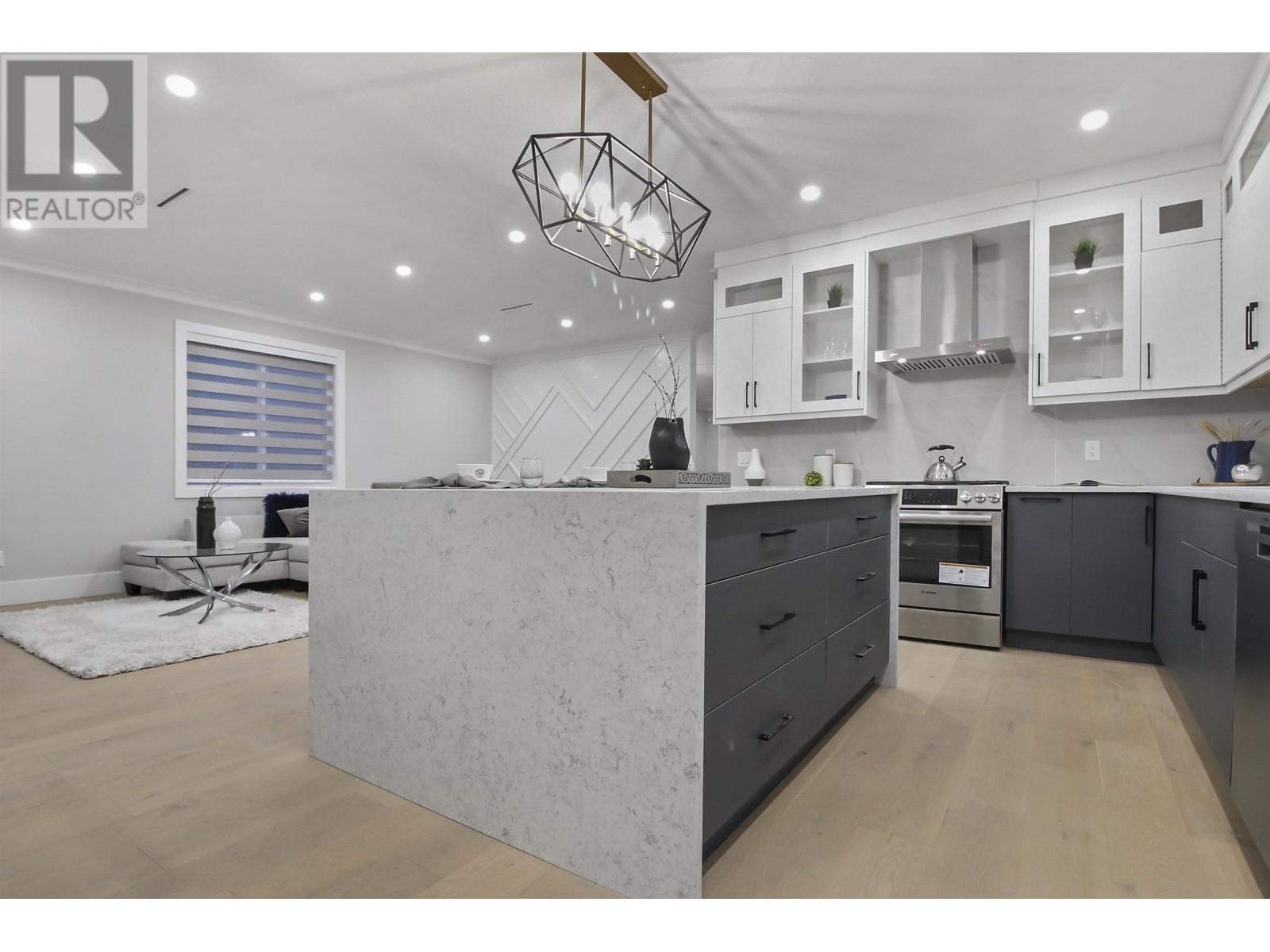 219 Jardine Street, New Westminster, British Columbia  V3M 5M4 - Photo 16 - R2823813