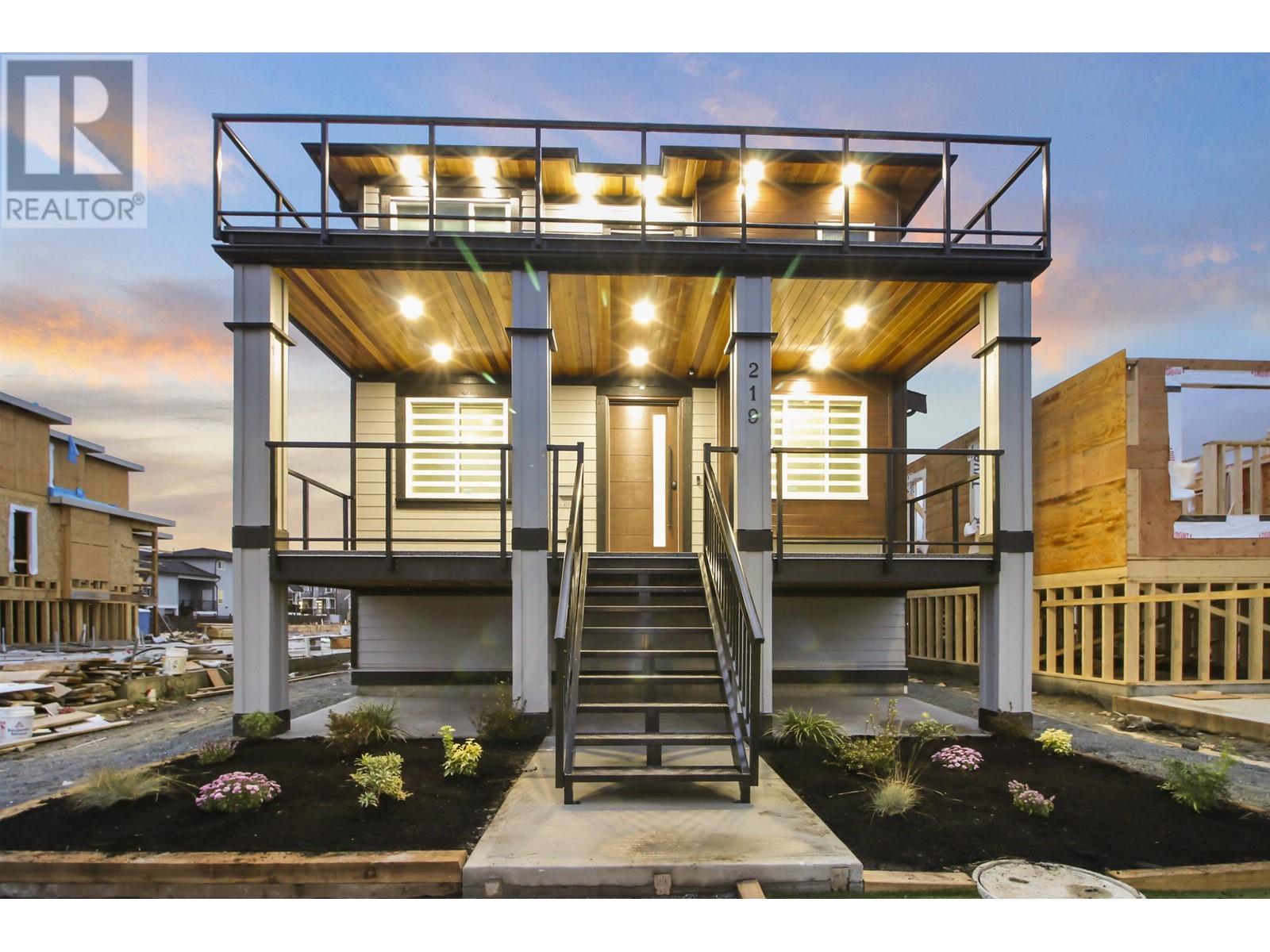 219 JARDINE STREET, new westminster, British Columbia