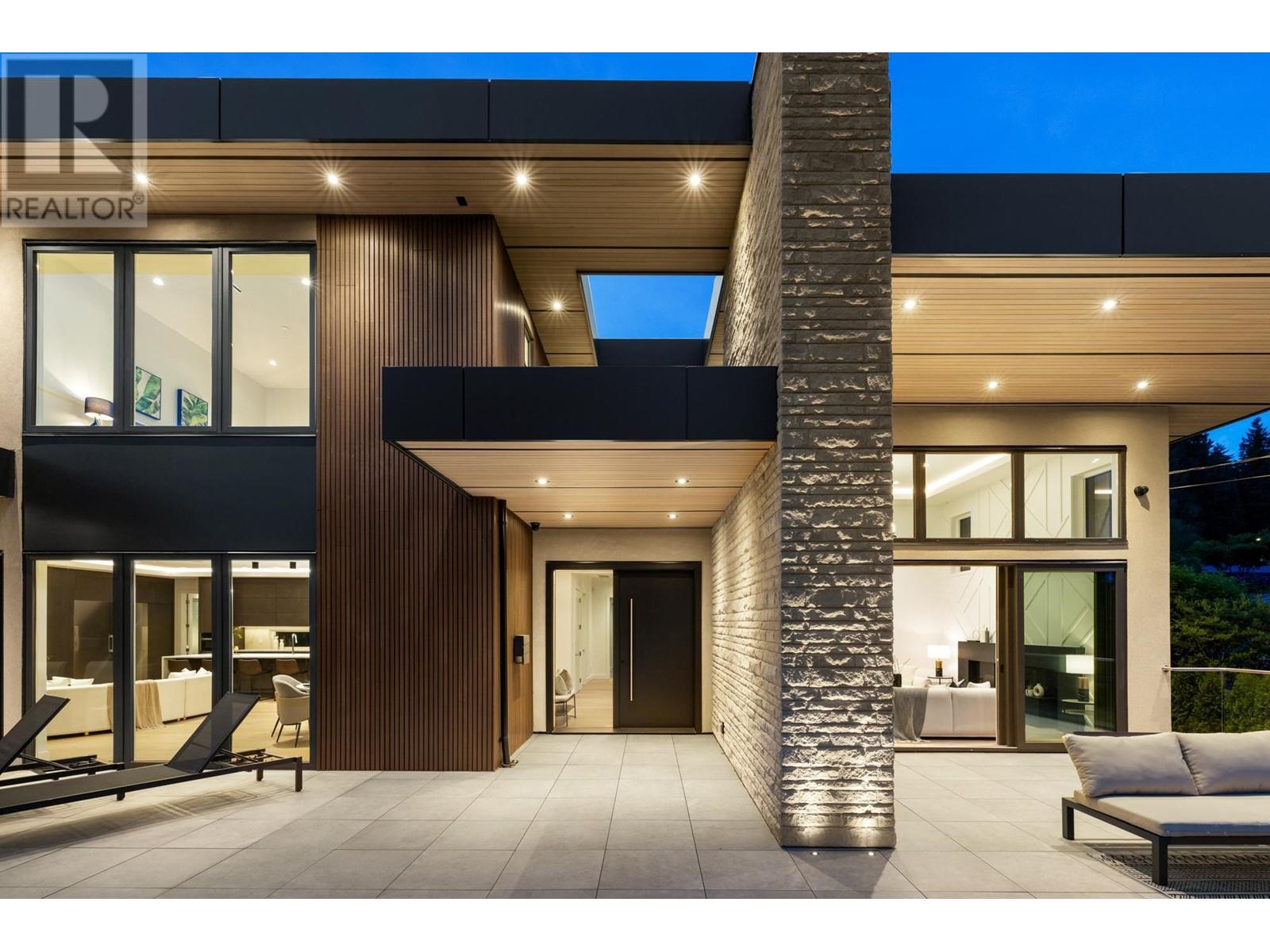 1385 Ottawa Avenue, West Vancouver, British Columbia  V7T 2H6 - Photo 3 - R2814203