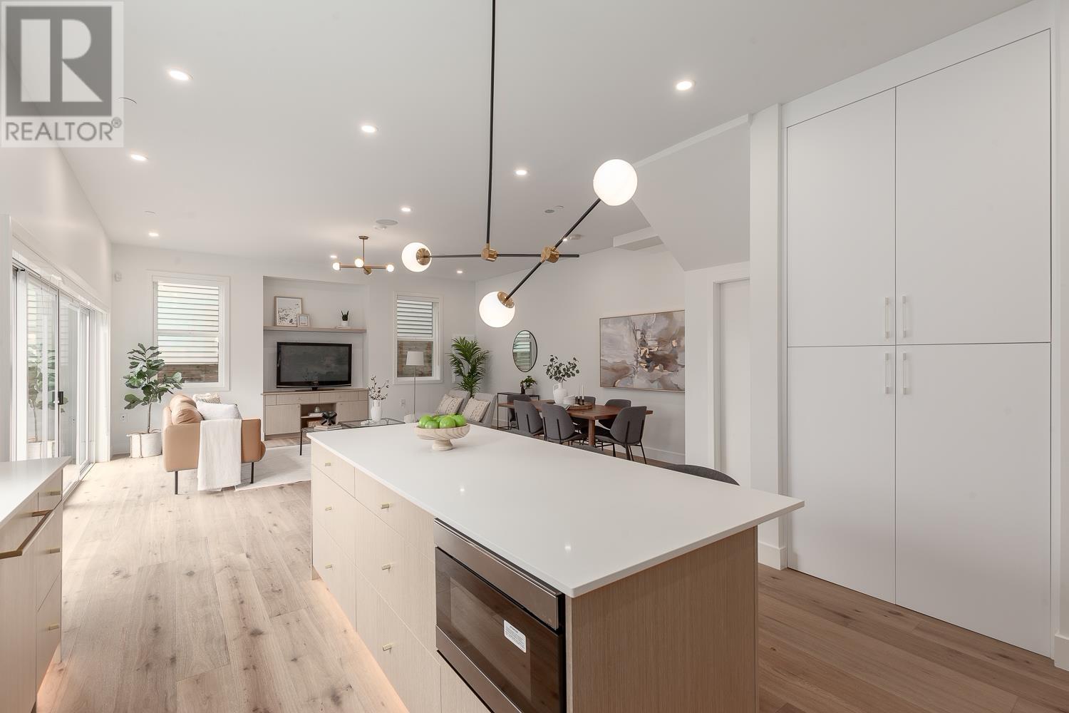 1972 E 7th Avenue, Vancouver, British Columbia  V5N 1S4 - Photo 4 - R2823965