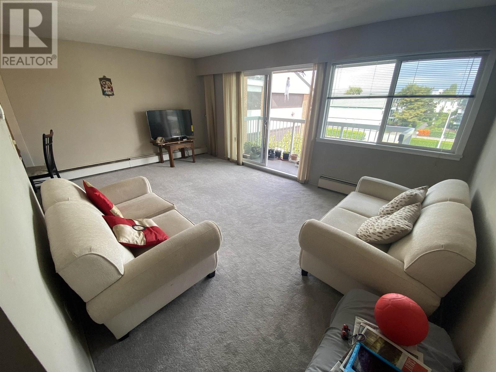 301 8040 Ryan Road, Richmond, British Columbia  V7A 2E5 - Photo 3 - R2823977