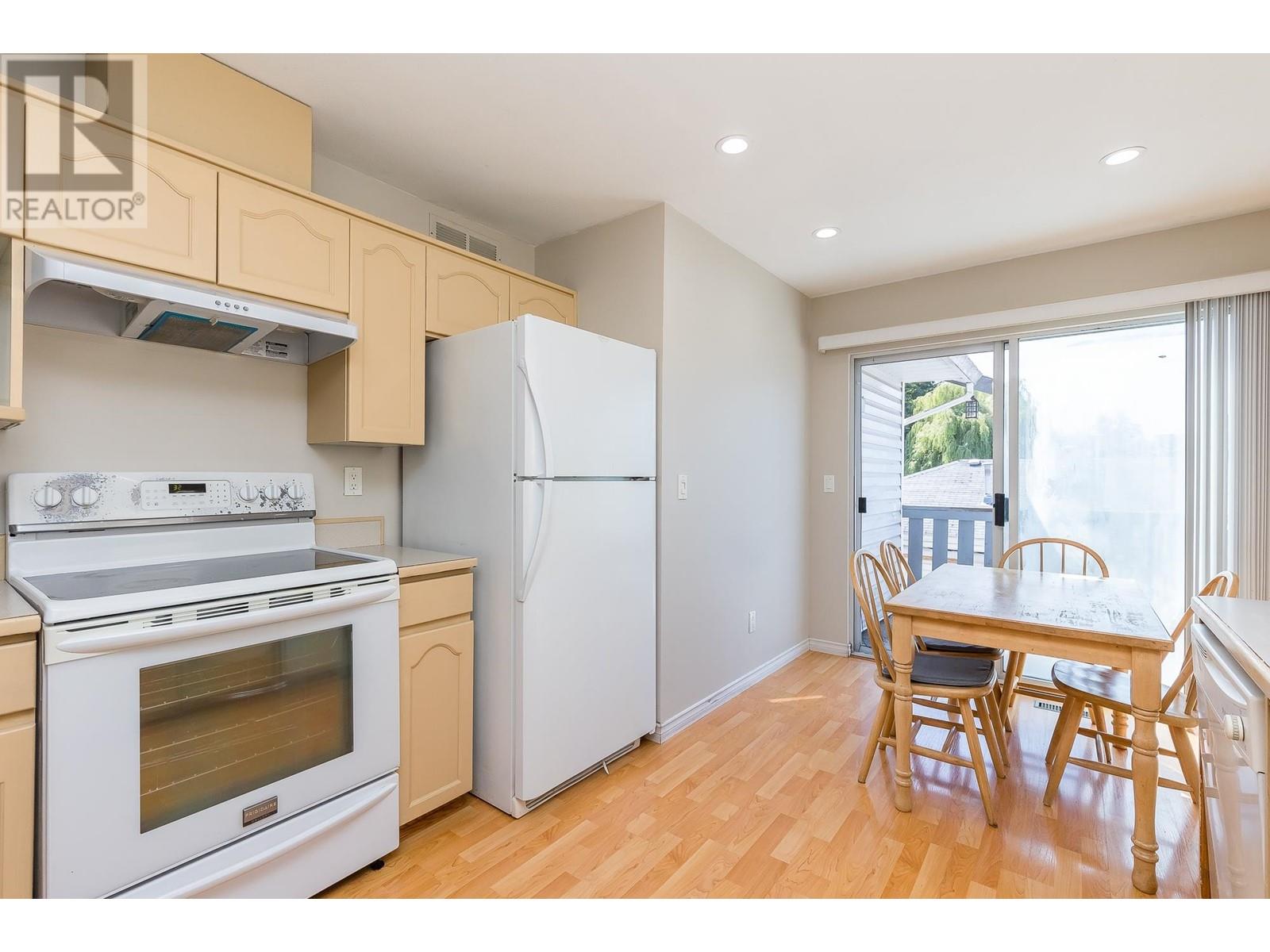 12401 Edge Street, Maple Ridge, British Columbia  V2X 0B3 - Photo 6 - R2823739