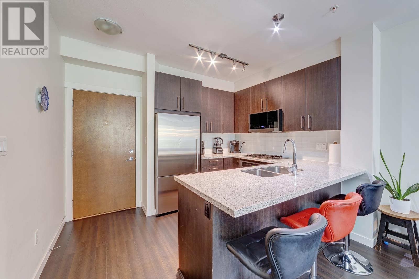 205 139 W 22nd Street, North Vancouver, British Columbia  V7M 0B5 - Photo 3 - R2823998