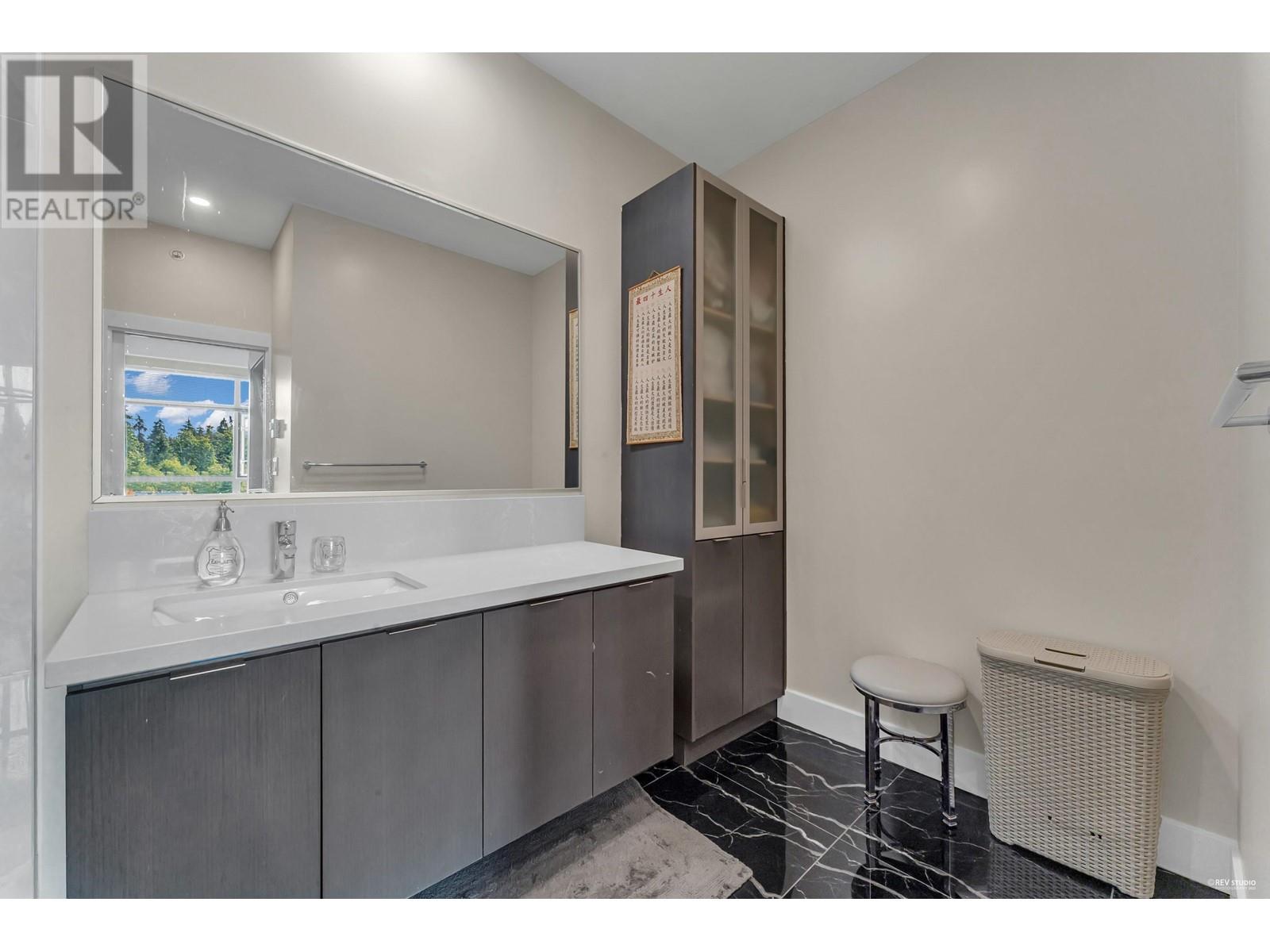 506 3602 Aldercrest Drive, North Vancouver, British Columbia  V7G 0A2 - Photo 11 - R2823995