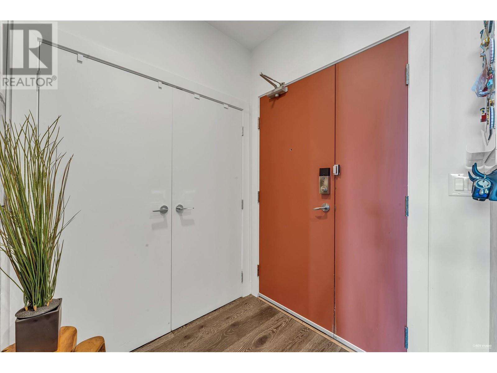 506 3602 Aldercrest Drive, North Vancouver, British Columbia  V7G 0A2 - Photo 3 - R2823995