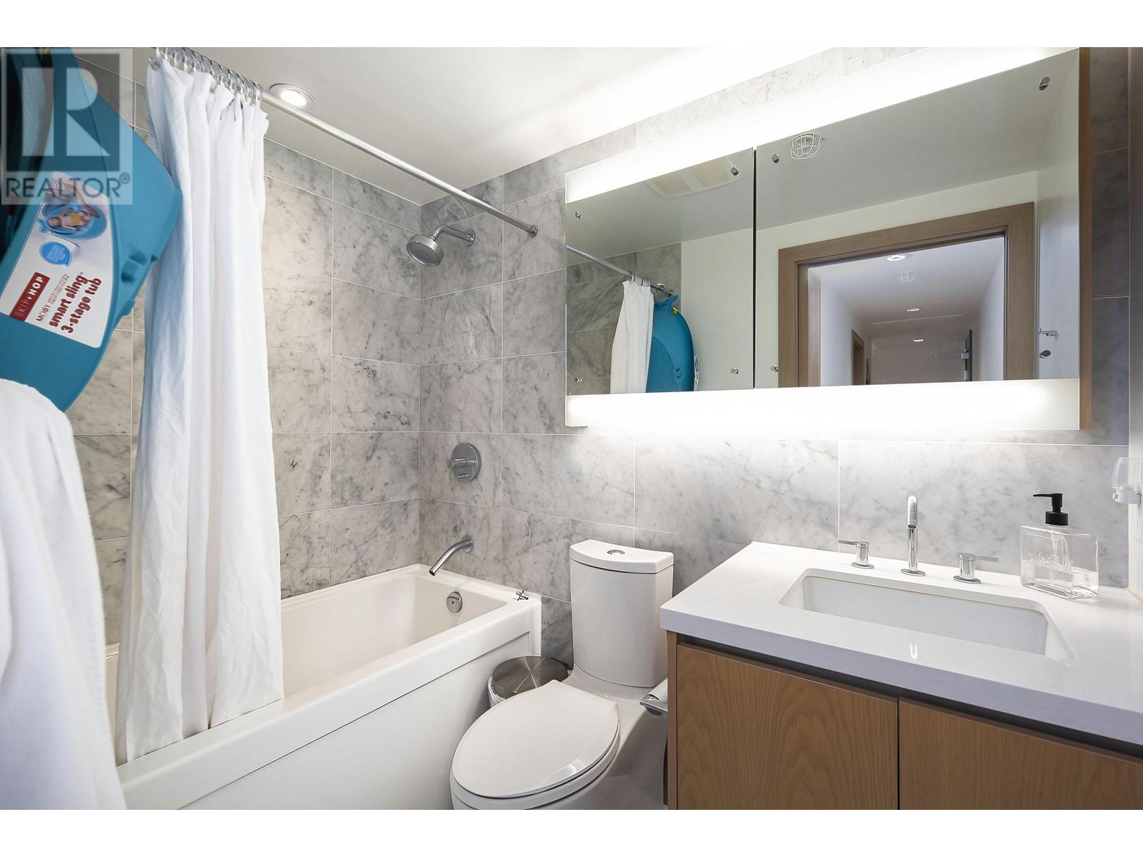 2016 68 Smithe Street, Vancouver, British Columbia  V6B 0P4 - Photo 15 - R2823999