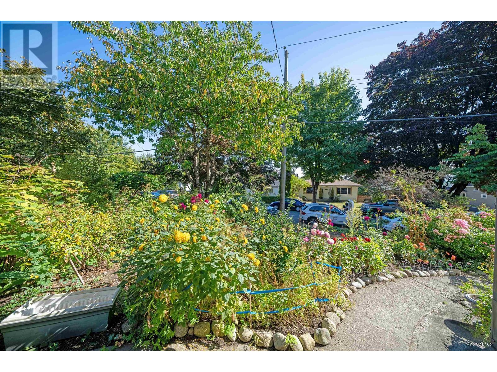 413 Garrett Street, New Westminster, British Columbia  V3L 3S1 - Photo 6 - R2822327