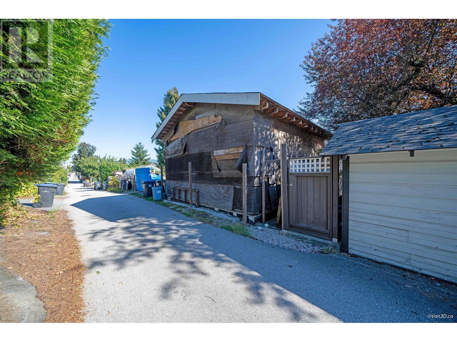 413 Garrett Street, New Westminster, British Columbia  V3L 3S1 - Photo 34 - R2822327