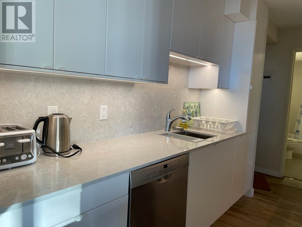 1306 2012 Fullerton Avenue, North Vancouver, British Columbia  V7P 3E3 - Photo 4 - R2822762