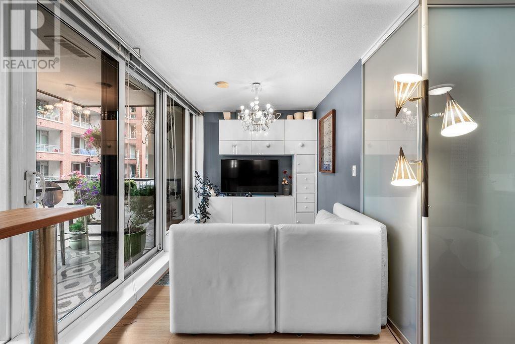 411 718 Main Street, Vancouver, British Columbia  V6A 0B1 - Photo 11 - R2824027