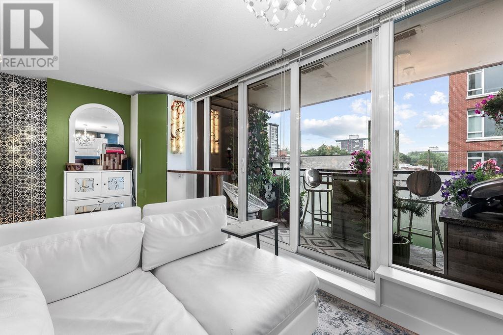 411 718 Main Street, Vancouver, British Columbia  V6A 0B1 - Photo 2 - R2824027