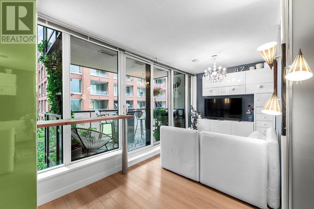 411 718 Main Street, Vancouver, British Columbia  V6A 0B1 - Photo 3 - R2824027