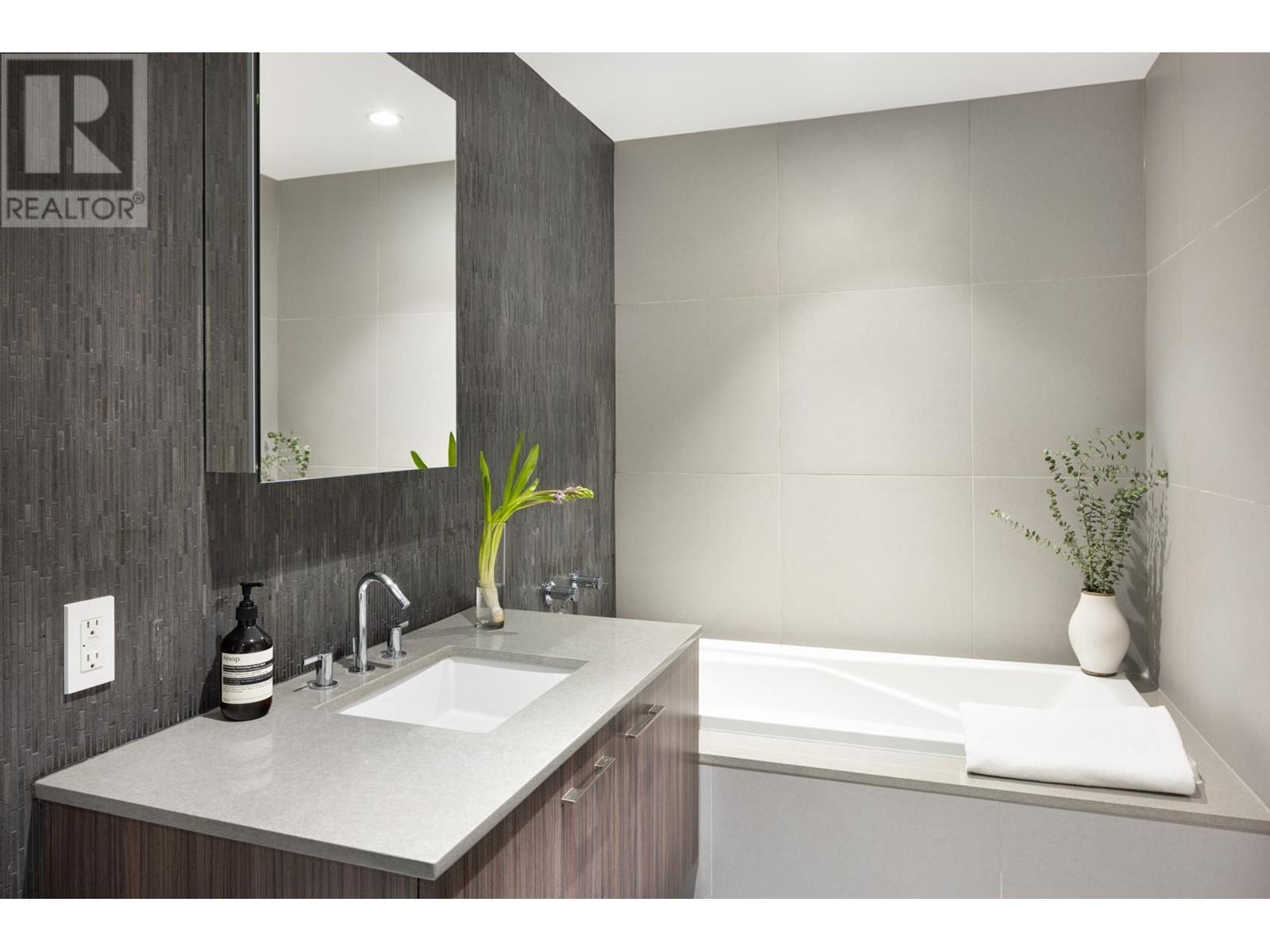 502 728 W 8th Avenue, Vancouver, British Columbia  V5Z 0B8 - Photo 15 - R2824051