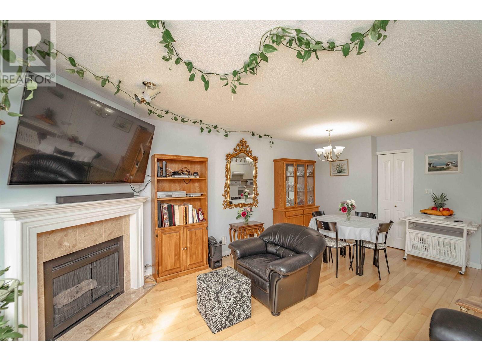 304 3668 Rae Avenue, Vancouver, British Columbia  V5R 6A7 - Photo 8 - R2822826
