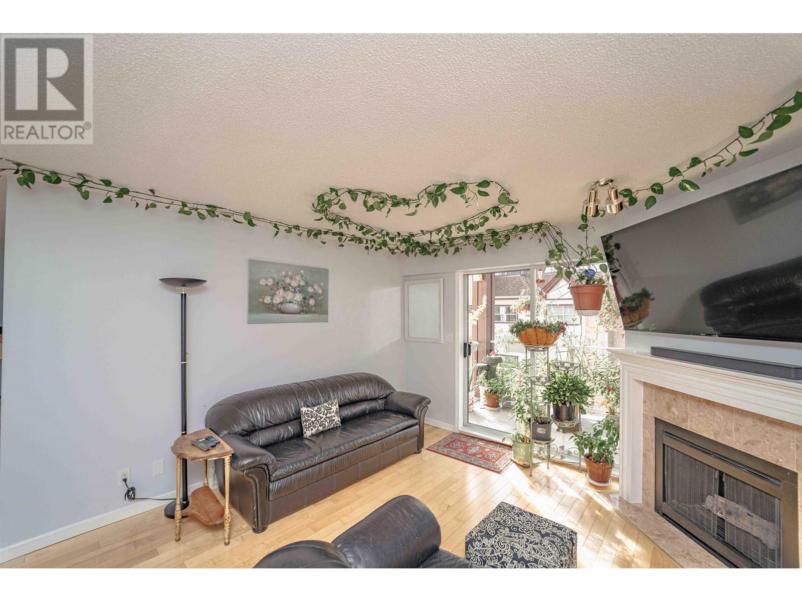 304 3668 Rae Avenue, Vancouver, British Columbia  V5R 6A7 - Photo 7 - R2822826