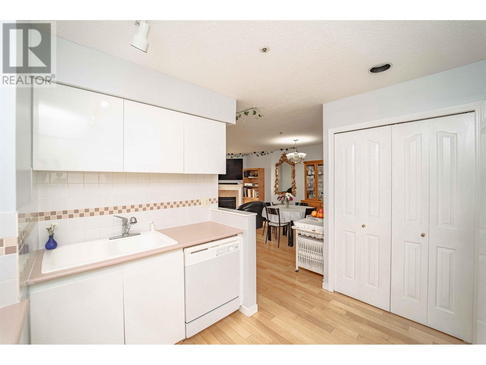 304 3668 Rae Avenue, Vancouver, British Columbia  V5R 6A7 - Photo 14 - R2822826